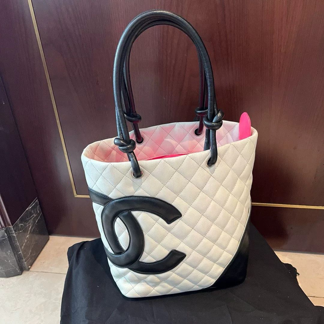 Chanel Pre-loved Bag Very good condition Size ONE SIZE - 1 Thumbnail