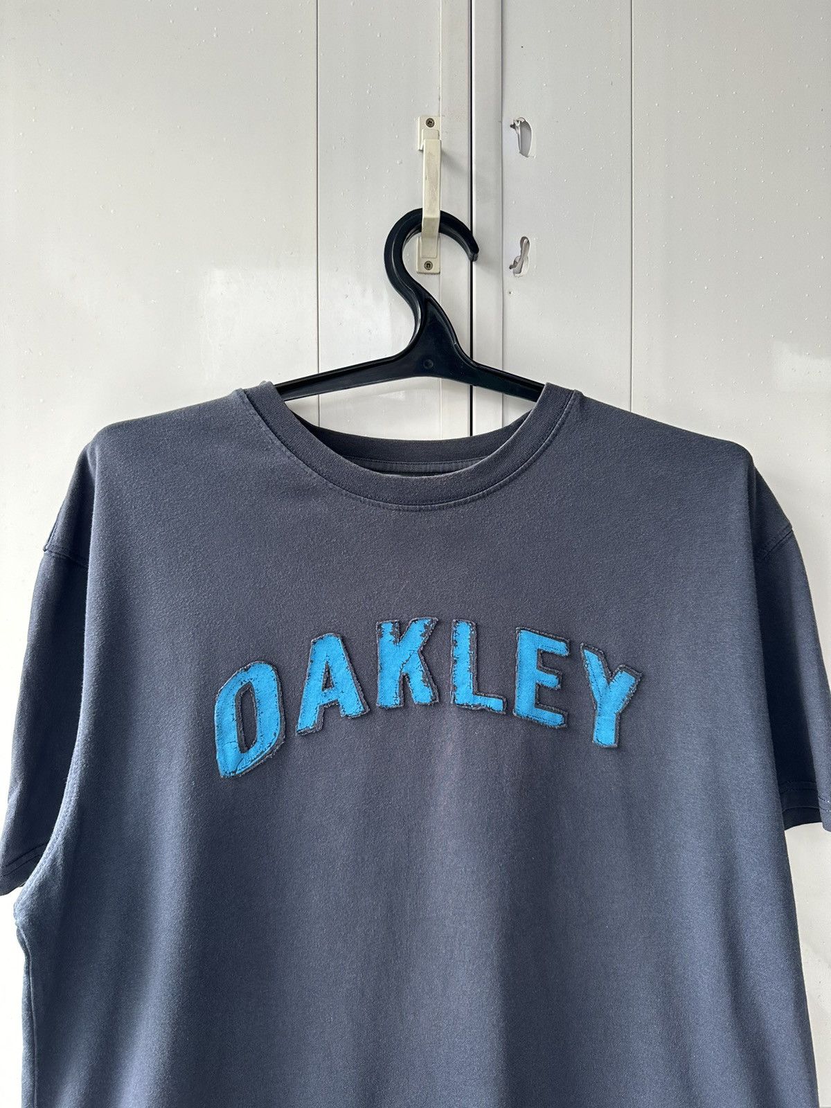 Oakley Vintage T-shirt Oakley Logo Blue Center Size US XL / EU 56 / 4 - 5 Thumbnail