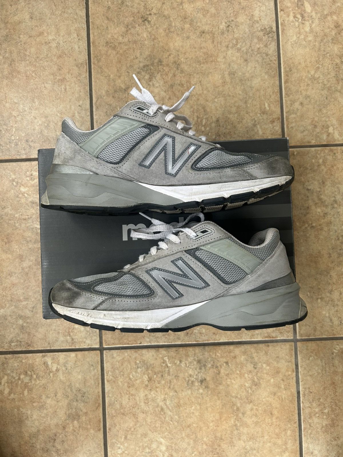 New Balance New Balance 990v5 Size US 9.5 / EU 42-43 - 2 Thumbnail