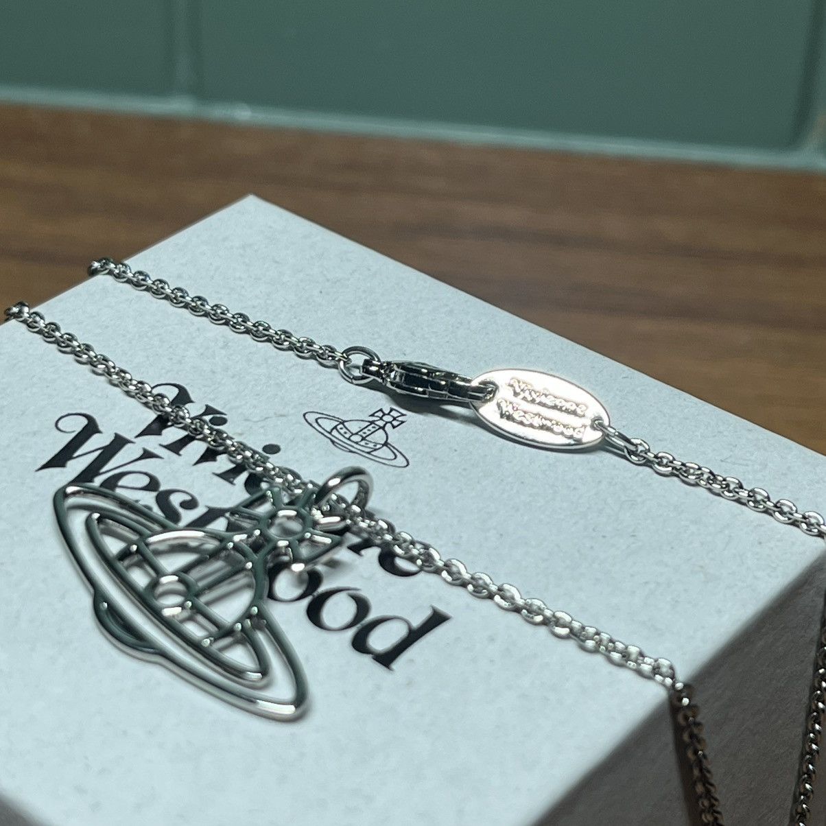 Vivienne Westwood VIVIENNE WESTWOOD Thin lines long flat orb pendant Size ONE SIZE - 3 Thumbnail