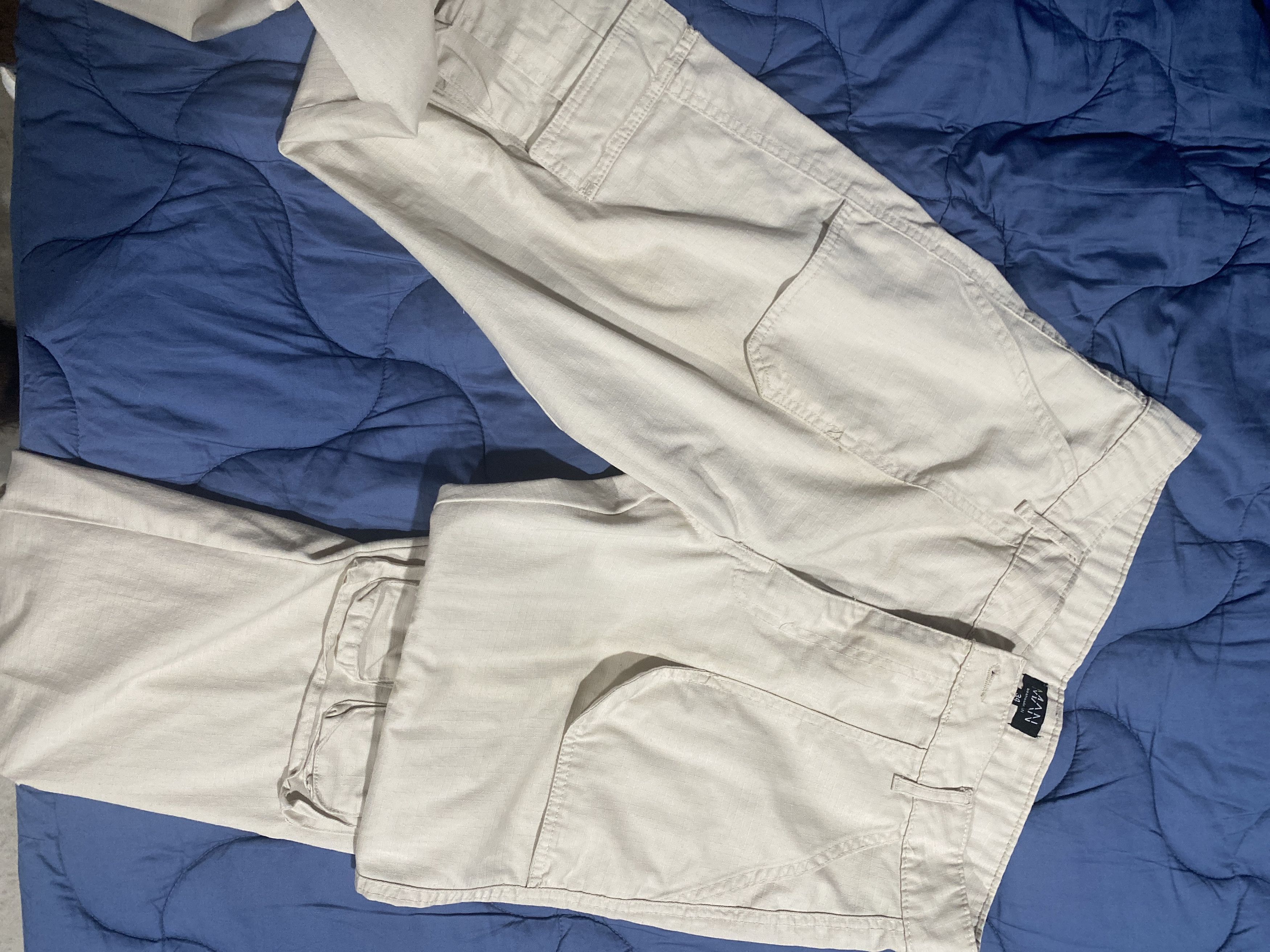 Boohoo Casual khaki pants Size US 34 / EU 50 - 1 Thumbnail