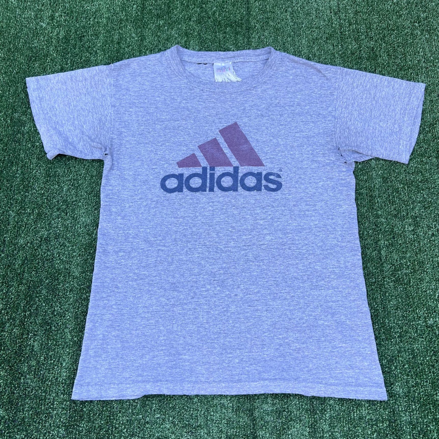 Adidas VINTAGE adidas T-Shirt Mens M Gray 90s Logo Spellout Sportswear Short Sleeve Crew Neck Cotton Shirt Mens Regular 90s Sports USA Size US M / EU 48-50 / 2 - 3 Thumbnail
