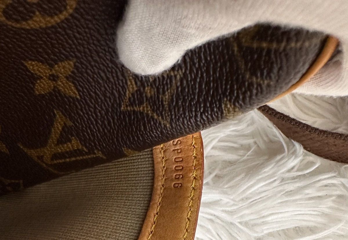 Louis Vuitton Louis Vuitton Repoter PM Size Monogram Size ONE SIZE - 3 Thumbnail