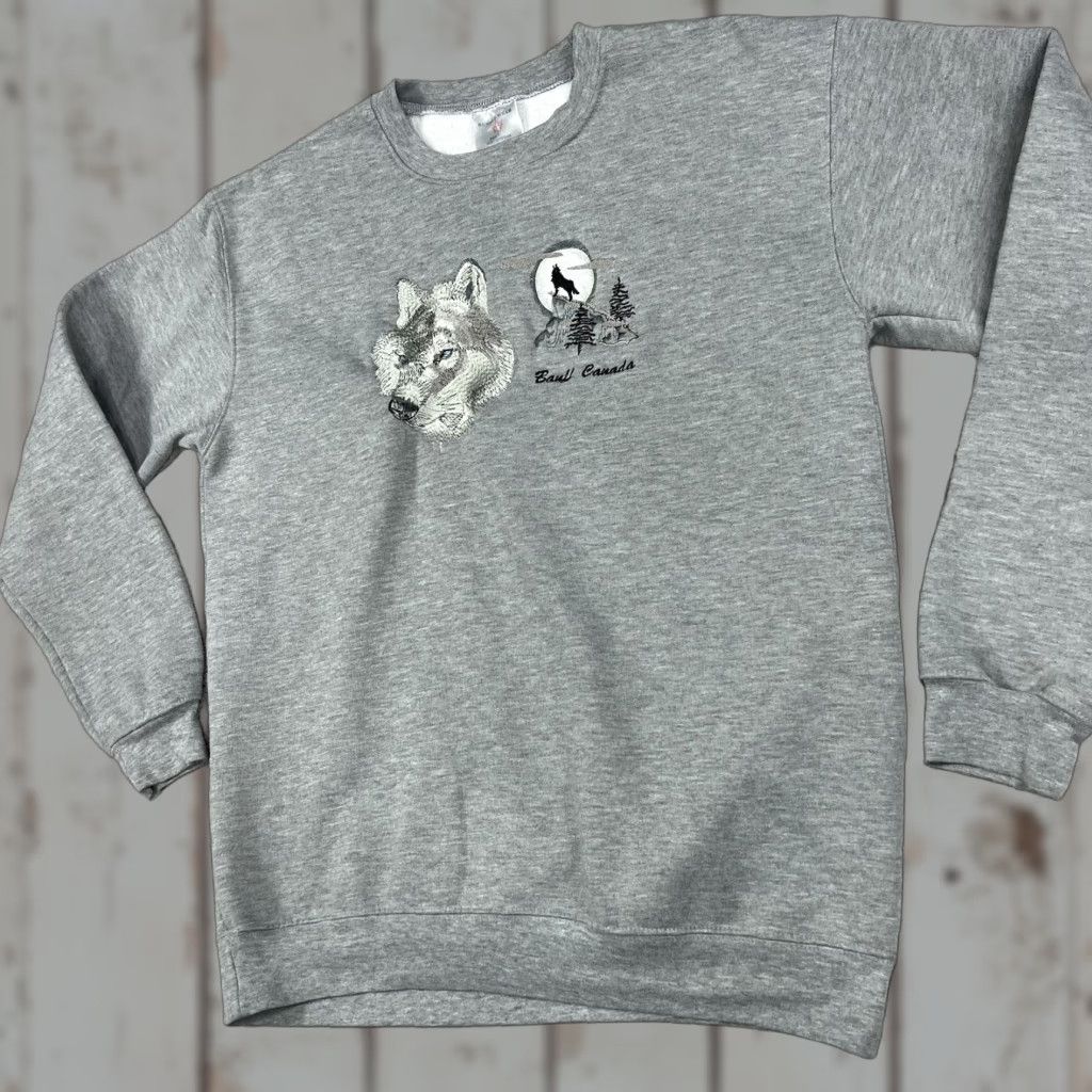 Vintage VINTAGE Canada Wolf Sweatshirt Adult L Gray Embroidered Rundle Wear Logo Knitting Pullover 90s Nature Mountains Moon Mens Size US L / EU 52-54 / 3 - 1 Thumbnail