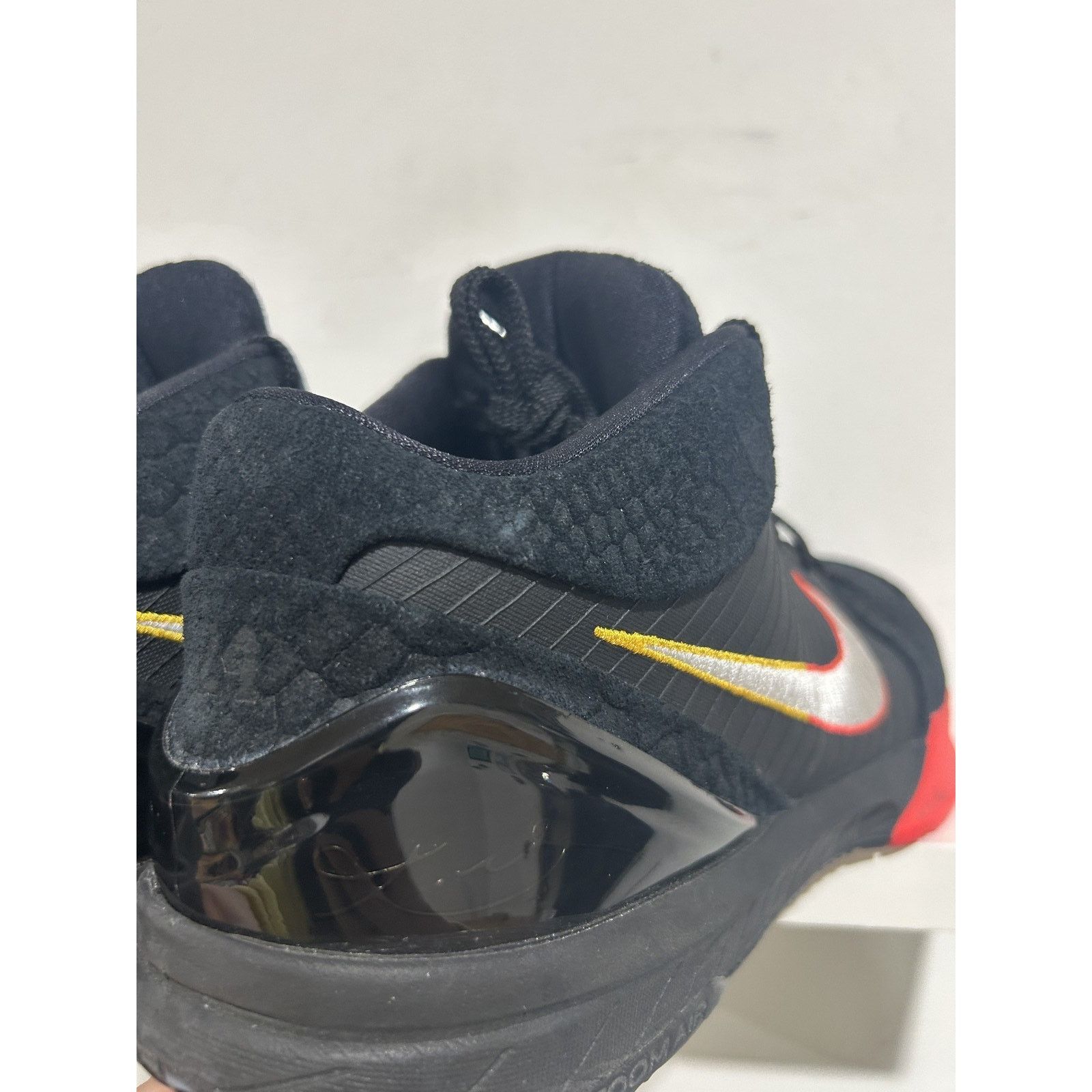 Nike NIKE KOBE 4 PJ TUCKER PLAYER EXCLUSIVE SIZE 14 PREOWNED Size US 14 / EU 47 - 7 Thumbnail