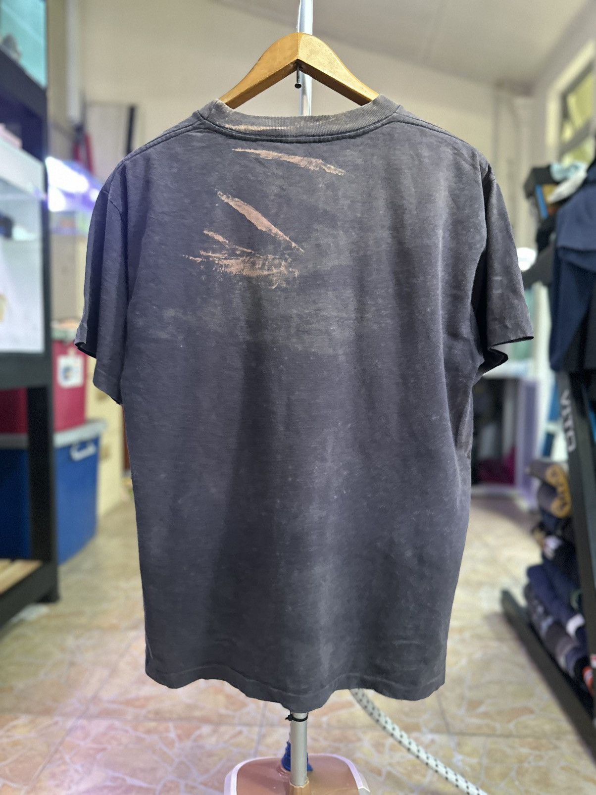 Nike Vintage thrashed Nike tshirt Size US M / EU 48-50 / 2 - 5 Thumbnail