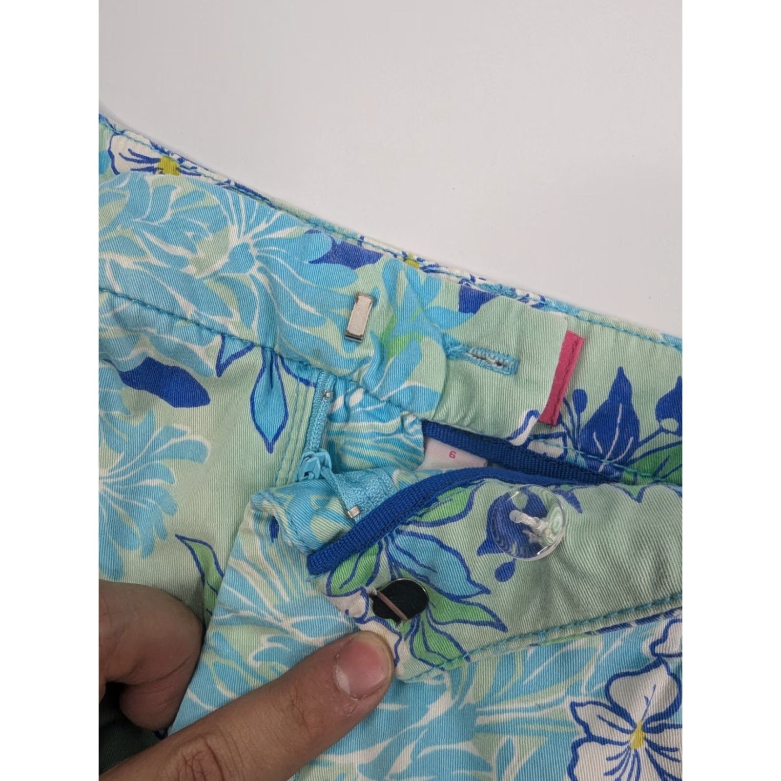 Vintage Pappagallo Womens Shorts 6 Green Bermuda Floral Stretch Golf Casual Size 28" / US 6 / IT 42 - 7 Thumbnail