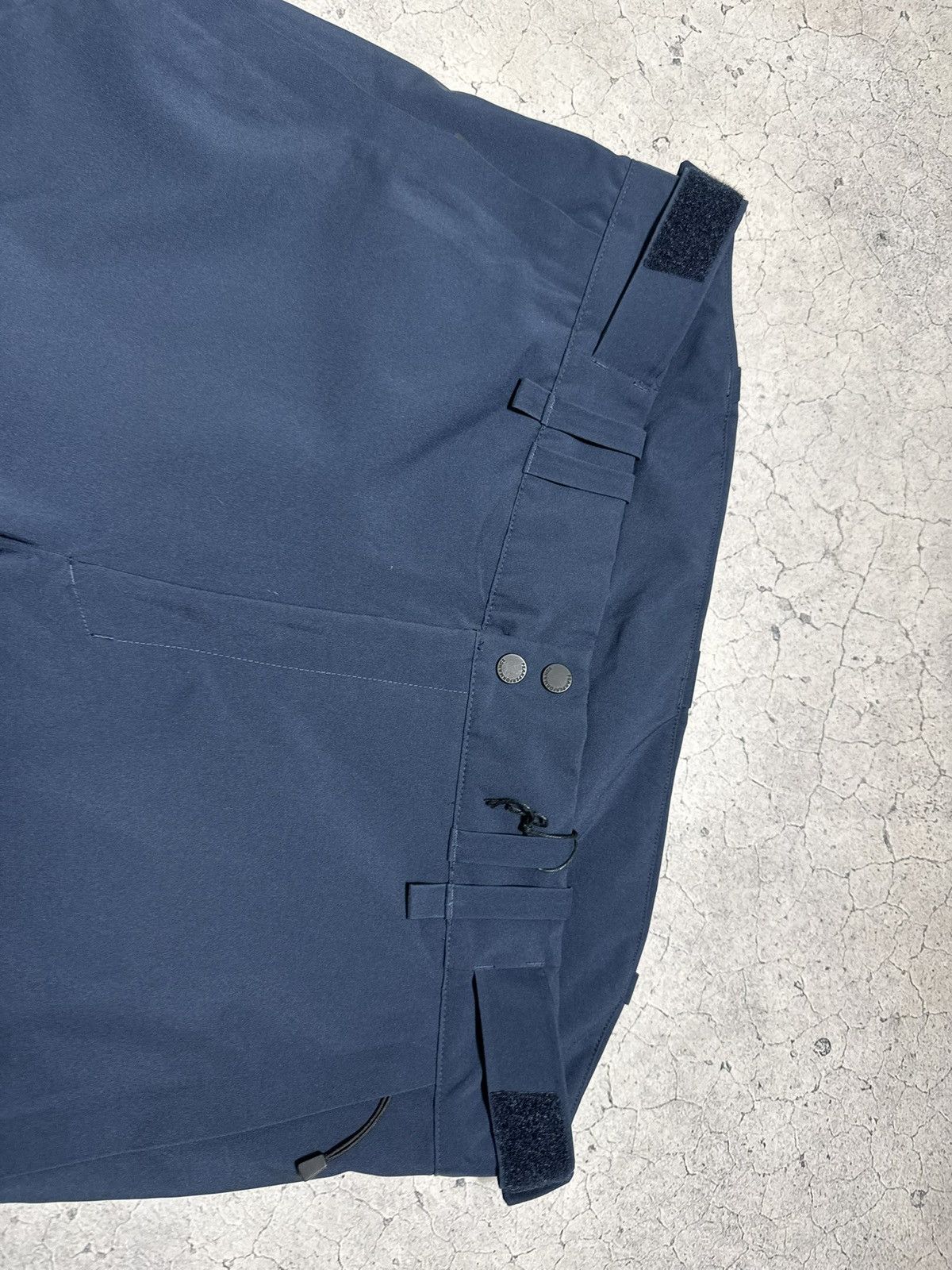 Peak Performance Peak Performance Ski Outdoor Pants Black-Blue Size XL Size US 36 / EU 52 - 4 Thumbnail