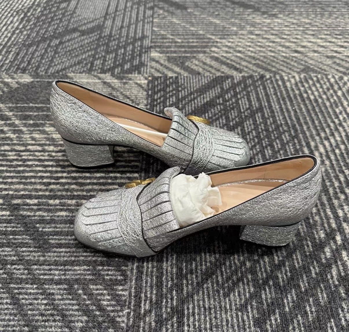 Gucci Gucci Silver Fringe High Heels J42 Size US 5.5 / IT 35.5 - 5 Thumbnail