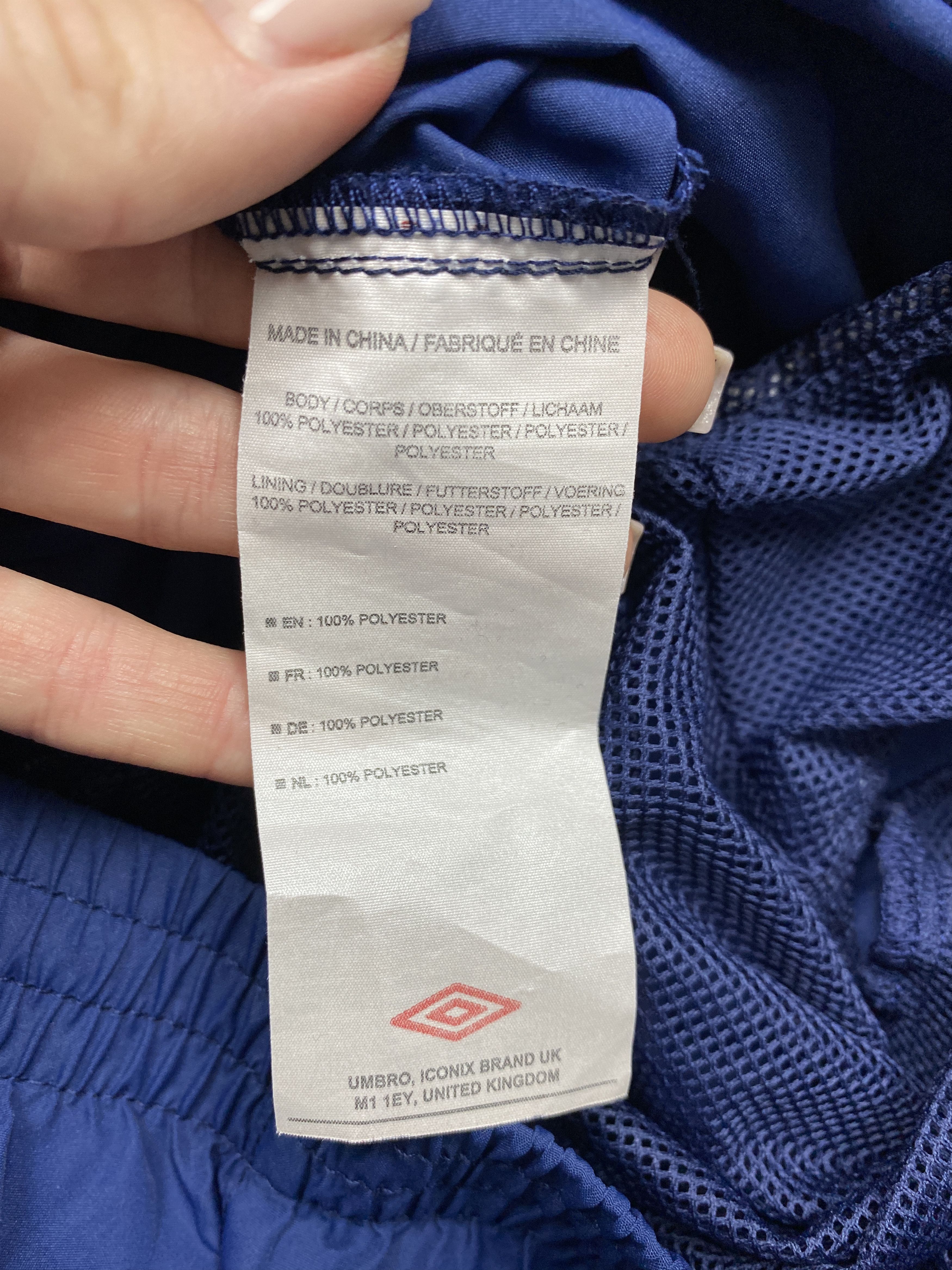 Umbro × Vintage Vintage Umbro Nylon Shorts Size US 36 / EU 52 - 6 Thumbnail