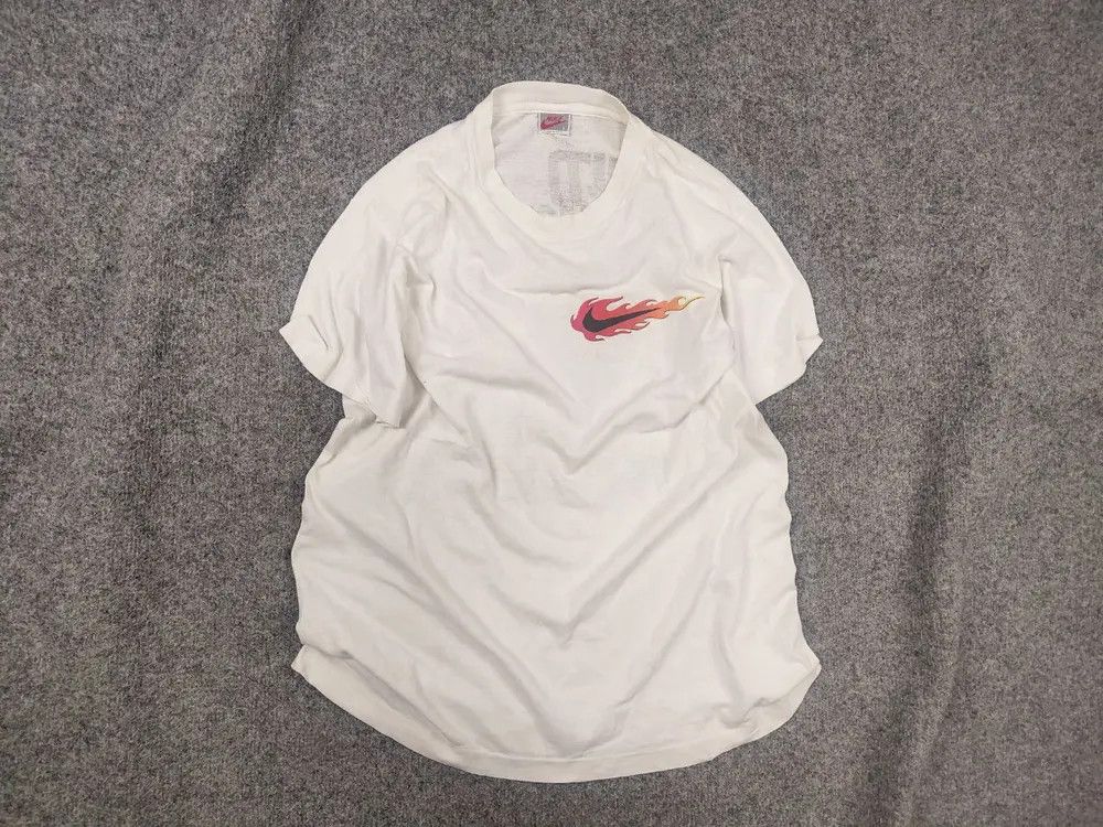 Nike Rare Vintage 80s Nike Field General flame Swoosh Tee T shirt Size US L / EU 52-54 / 3 - 1 Thumbnail