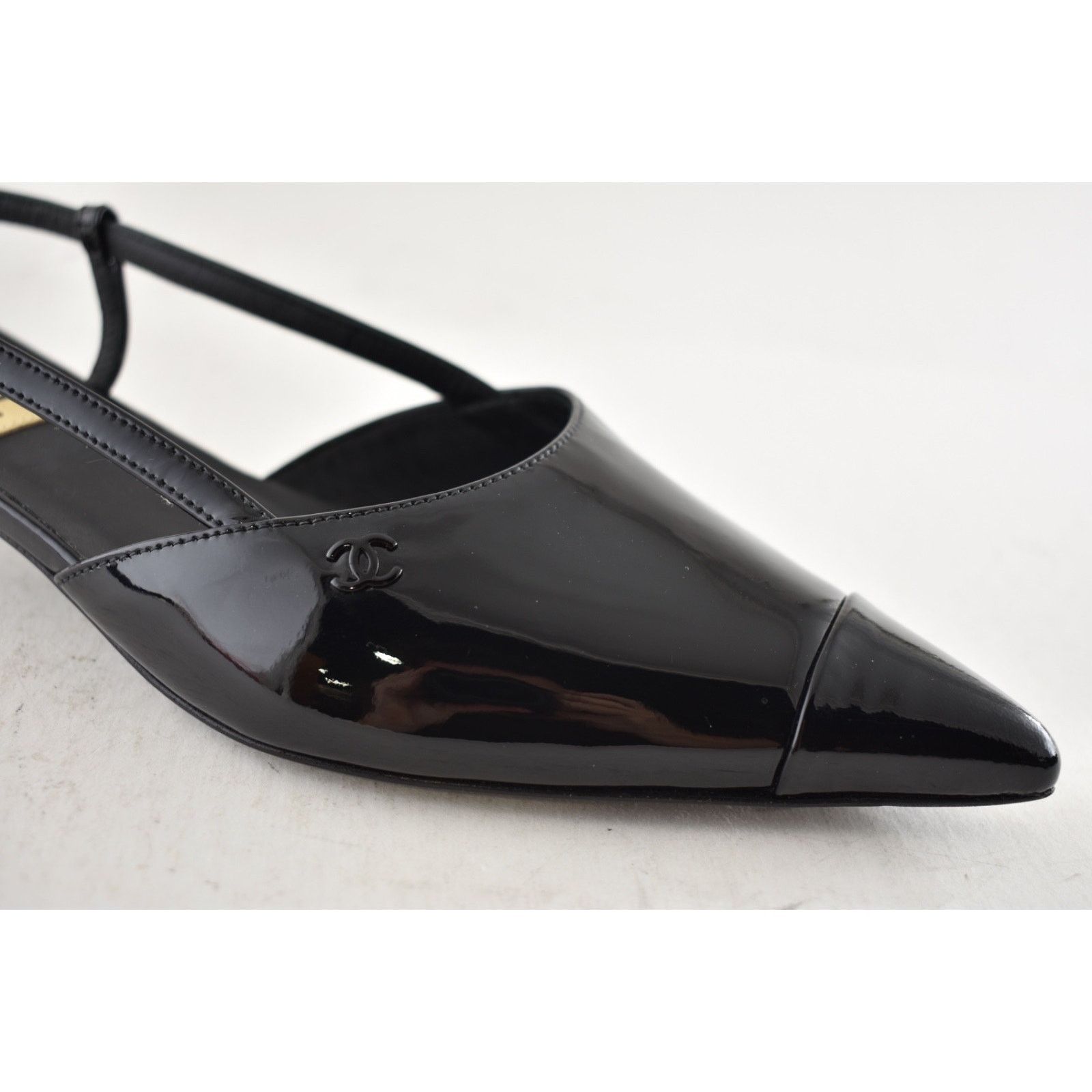 Chanel Chanel 22K Black Patent Leather CC Sling Slingback Sandal Size US 7 / IT 37 - 5 Thumbnail