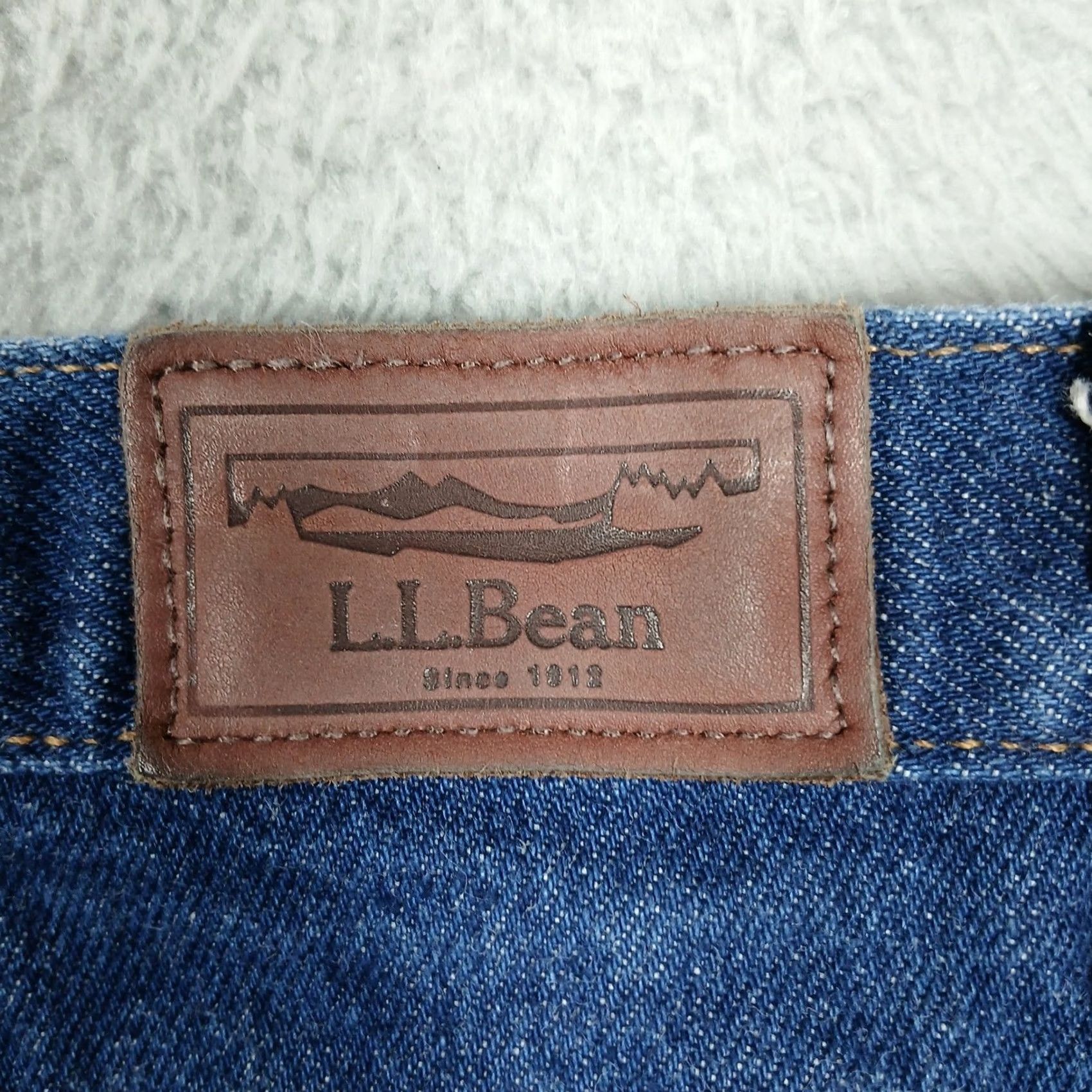 L.L. Bean Jeans 42x28 Blue Denim Classic Fit Straight Men Blue