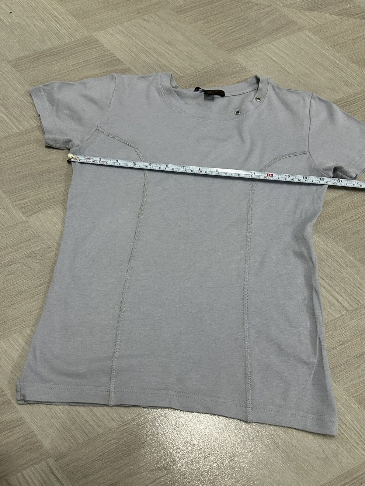 Louis Vuitton Louis Vuitton Cut & Sewn Collar Eyelet Tee (Light Blue) Size S / US 4 / IT 40 - 13 Thumbnail
