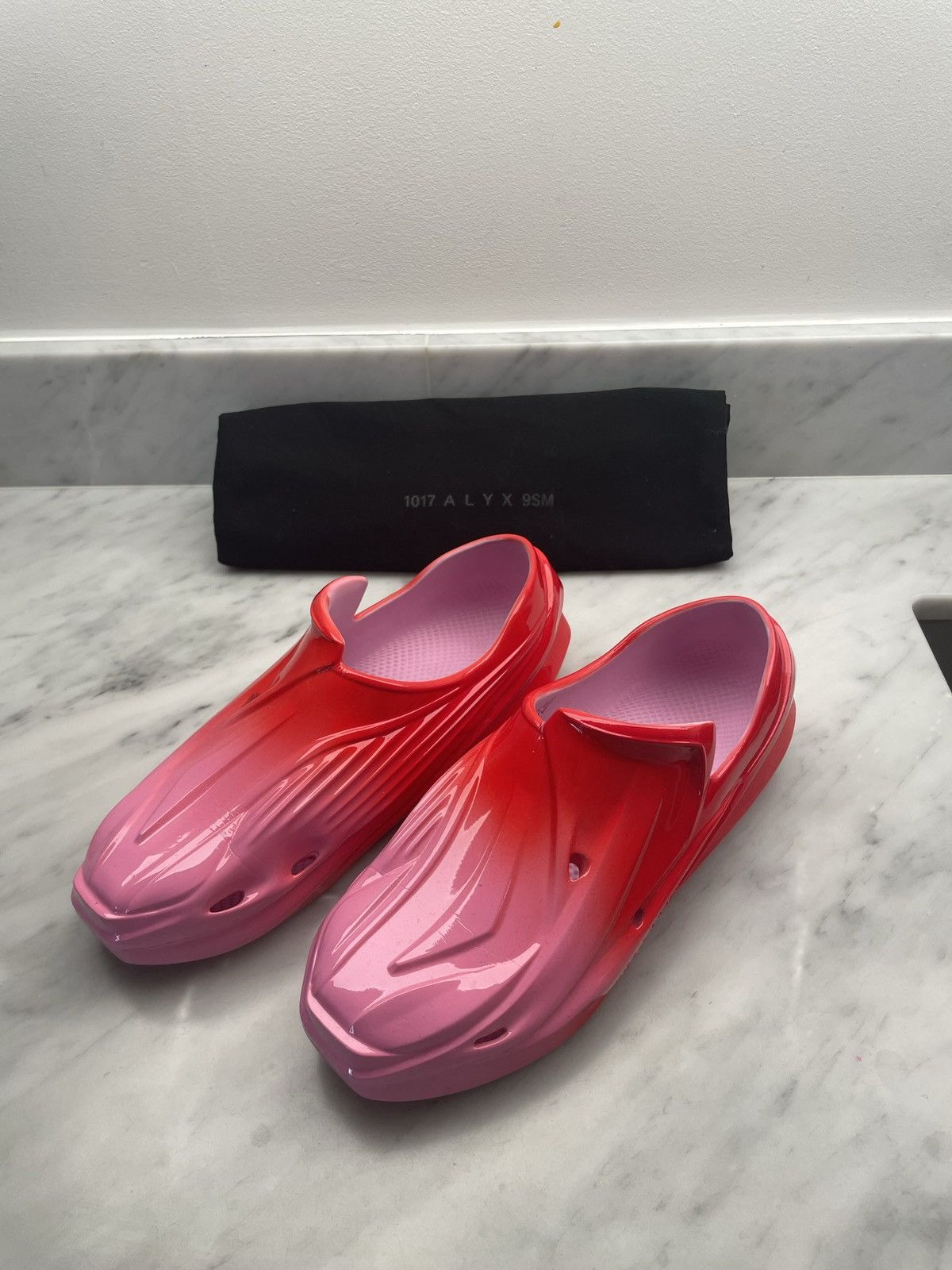 1017 ALYX 9SM Alyx slip ones mono rubber one piece red / pink slippers Size US 6.5 / EU 39-40 - 3 Thumbnail
