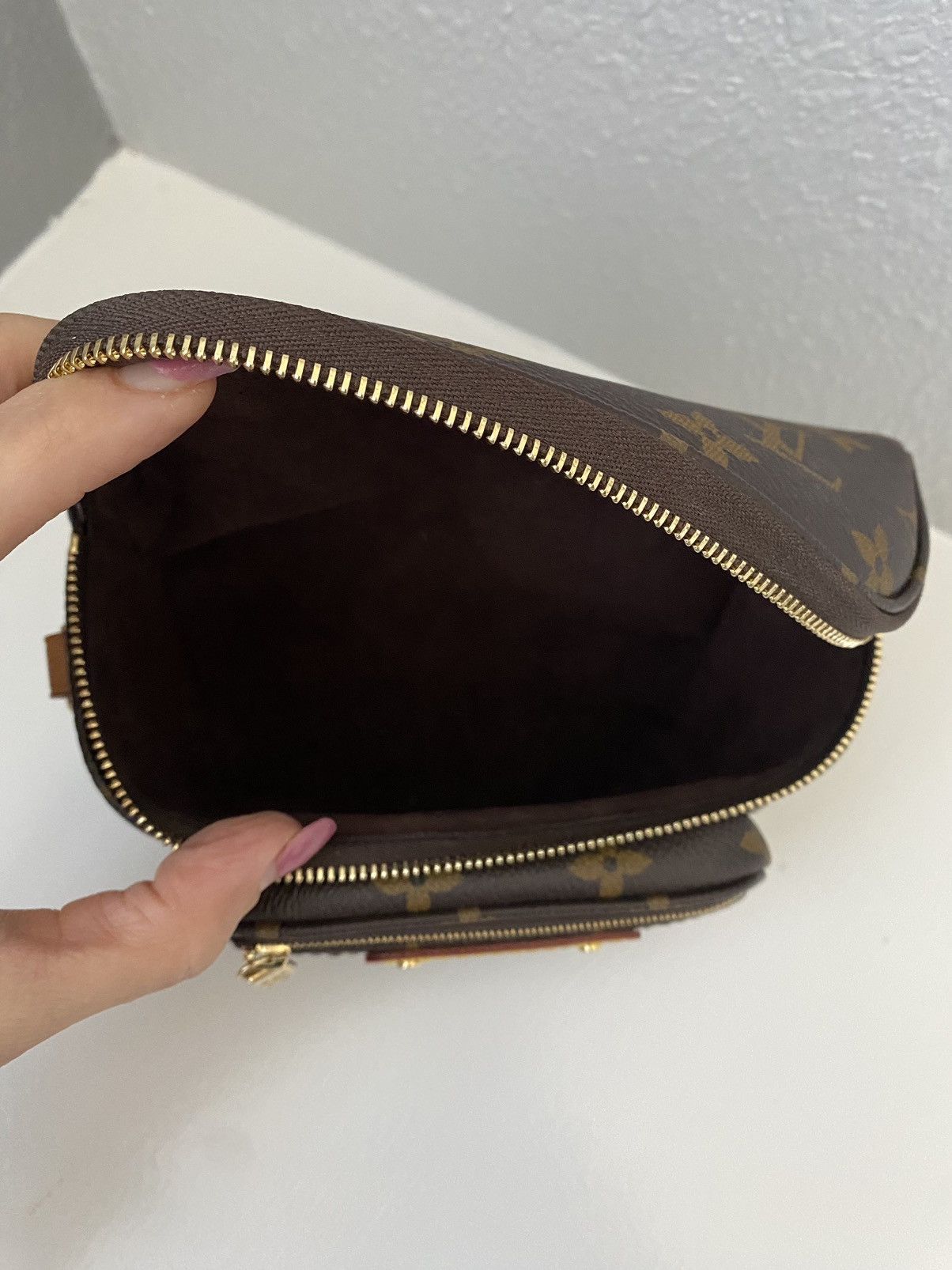 Louis Vuitton Authentic Louis Vuitton Mini Bumbag Monogram Size ONE SIZE - 12 Thumbnail