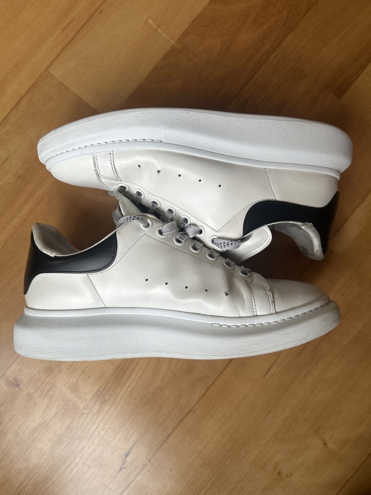 McQ Alexander McQueen Alexander Mcqueen Oversized Sneaker Mens 43 1/2 Eu Size US 10.5 / EU 43-44 - 1 Thumbnail