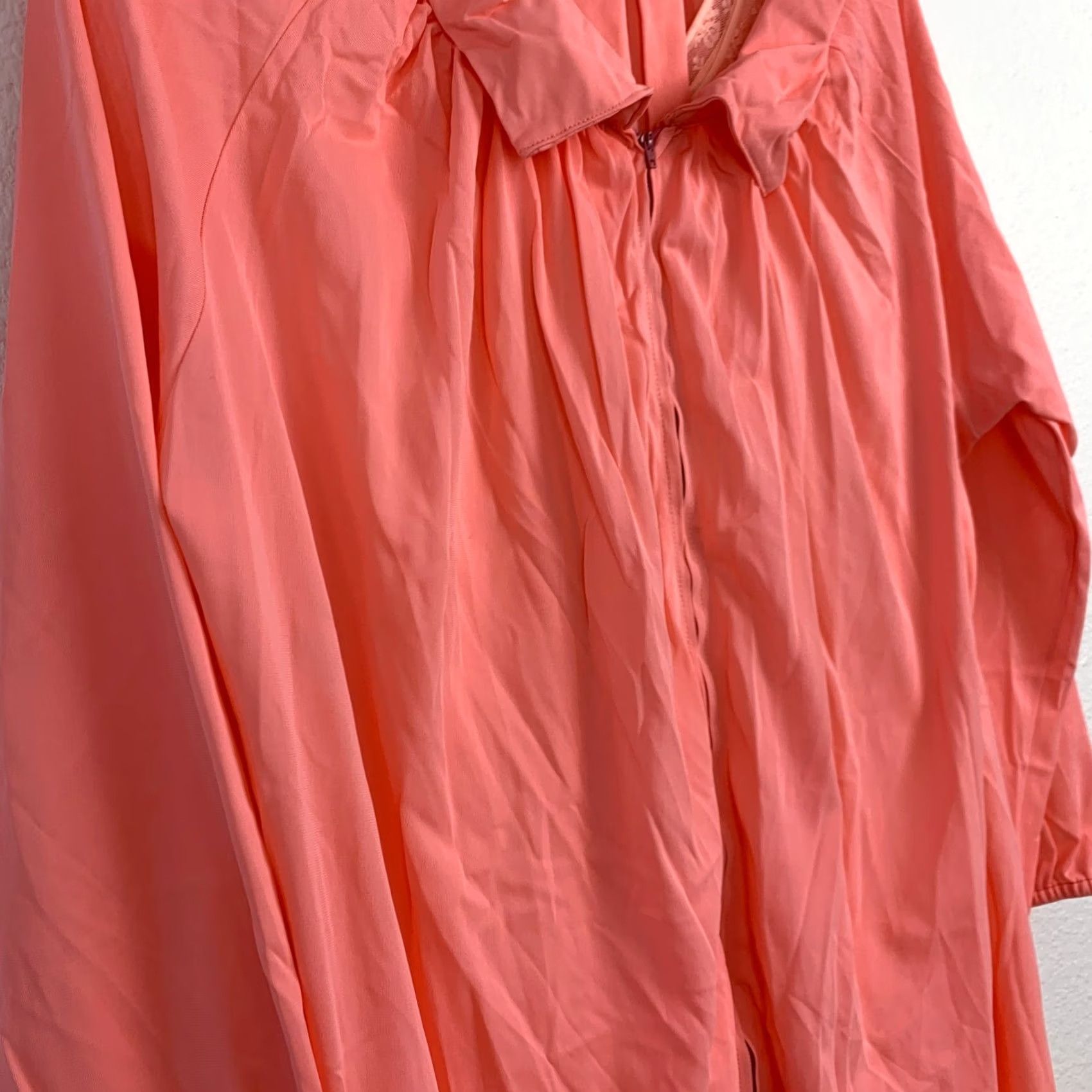 Vintage VINTAGE Miss Elaine Peach Pink Front Zip Nightgown Robe Style 773 Medium Size ONE SIZE - 2 Thumbnail
