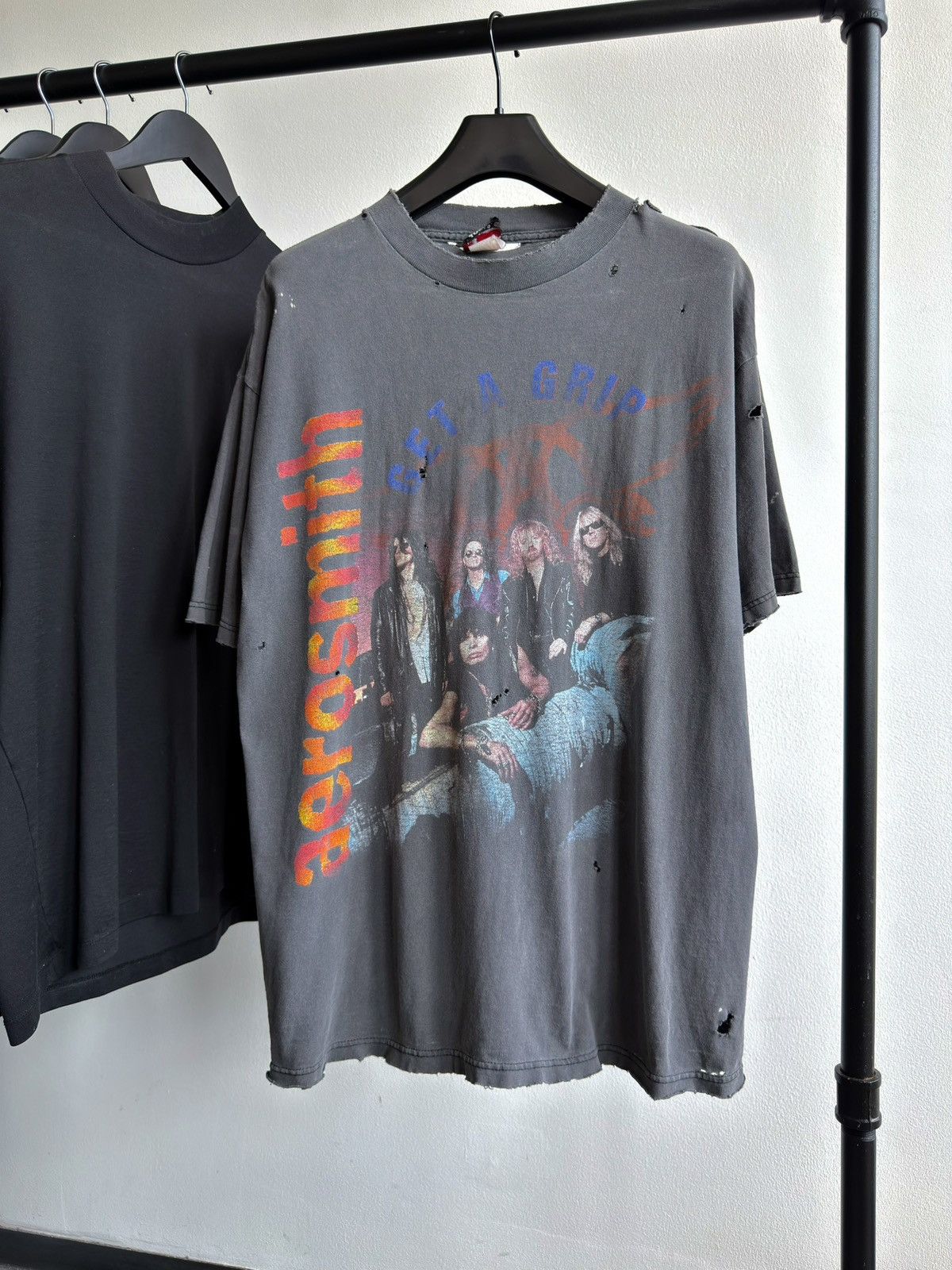 Band Tees Vintage 90s Faded Thrashed Grunge Erd Aerosmith Band Tee Size US XL / EU 56 / 4 - 2 Thumbnail