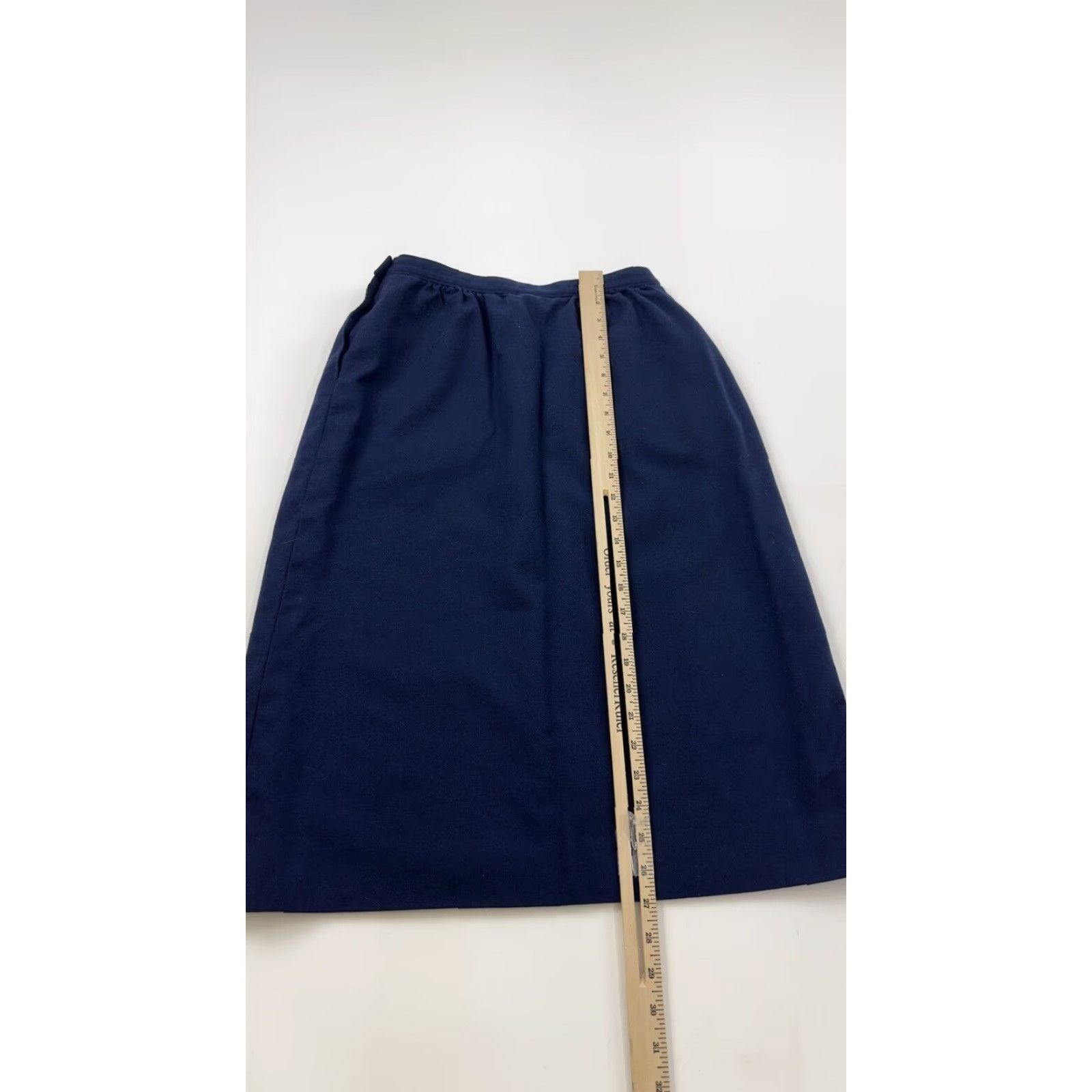 Pendleton VINTAGE Pendleton Skirt Women’s 2 Navy Blue Wool Pencil Made In USA Women's Knee Length Lined Pockets 16 (tagged 16) Size 2 Size 26" / US 2 / IT 38 - 6 Thumbnail