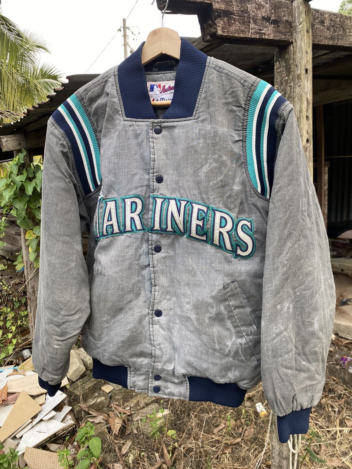 image of Vintage Majestic Mariners Bomber Jacket in Grey, Men's (Size Medium)