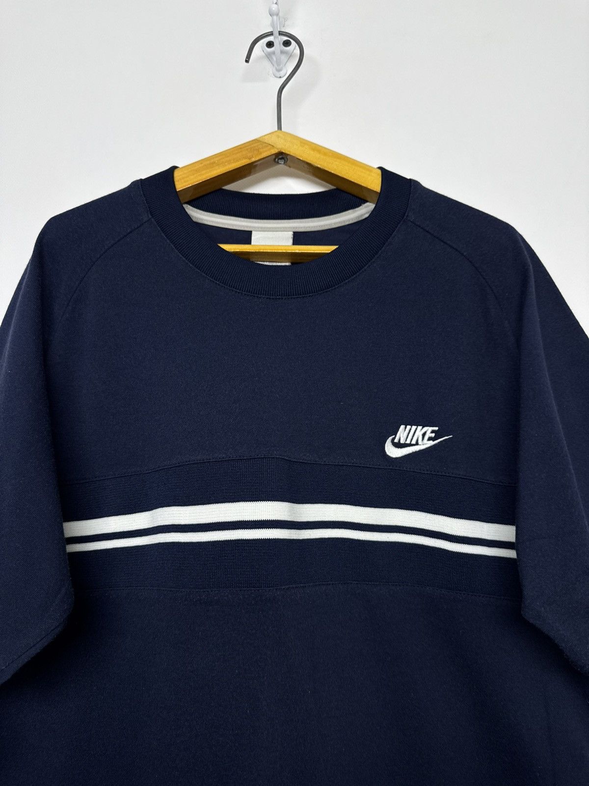 Nike Vintage Y2k Nike Swoosh Logo T-Shirt Size US L / EU 52-54 / 3 - 2 Thumbnail