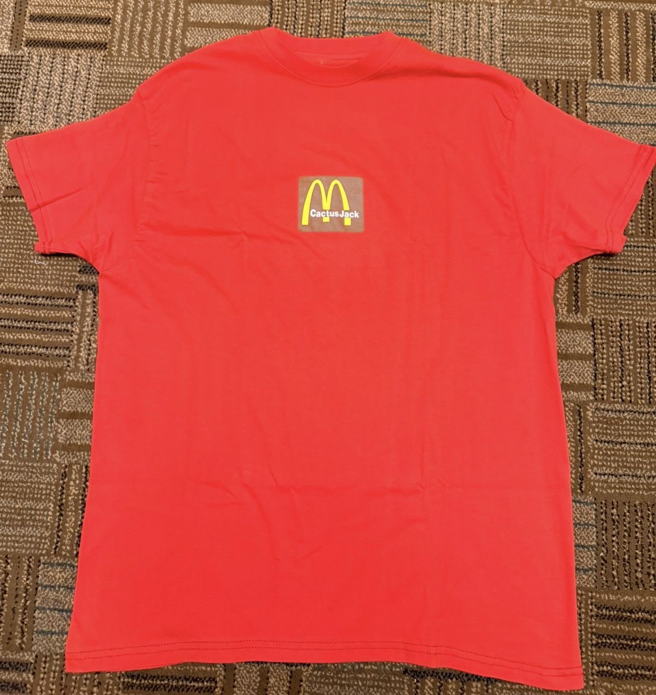 Travis Scott Travis Scott x McDonald's Sesame Inv III T-shirt Red Size XL Size US XL / EU 56 / 4 - 1 Thumbnail