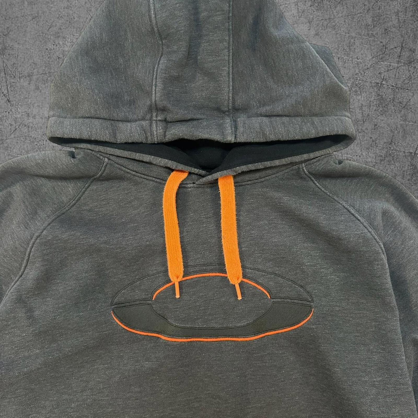 Oakley Y2K Oakley Centre Logo Hoodie Size US XL / EU 56 / 4 - 2 Thumbnail
