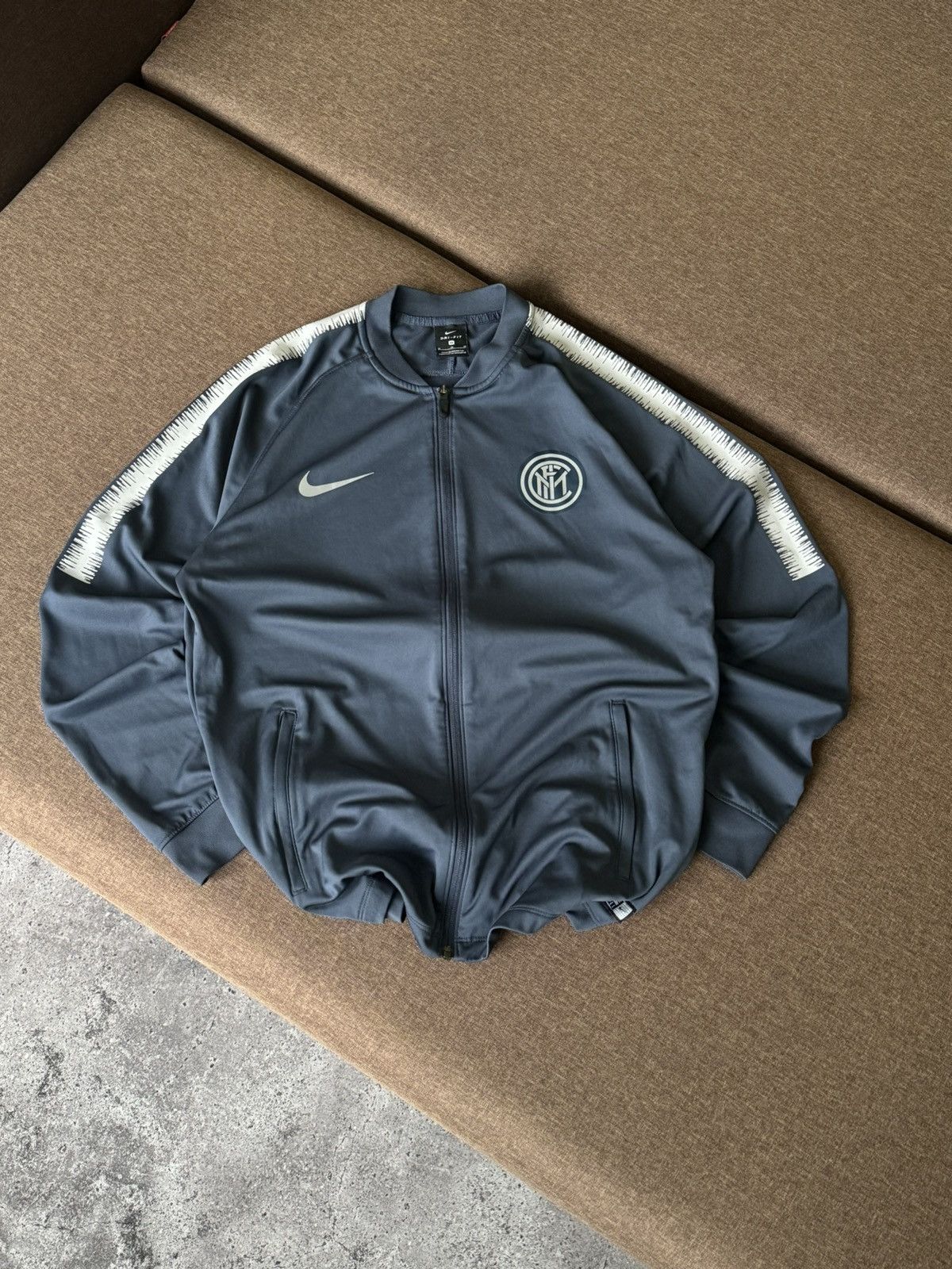 Nike Nike Inter Milan reflective jacket hoodie vintage style Size US M / EU 48-50 / 2 - 1 Thumbnail