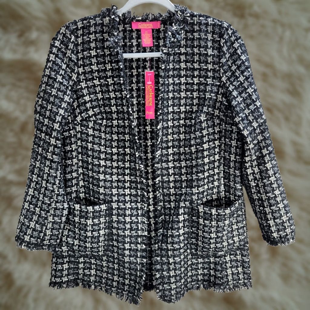 Vintage Catherine Malandrino Black Tweed Open Front Blazer Jacket Fringe PS NWT Womens Tweed jacket Open Front Fringe, Petite Size PS, Black, NWT Size S / US 4 / IT 40 - 1 Thumbnail