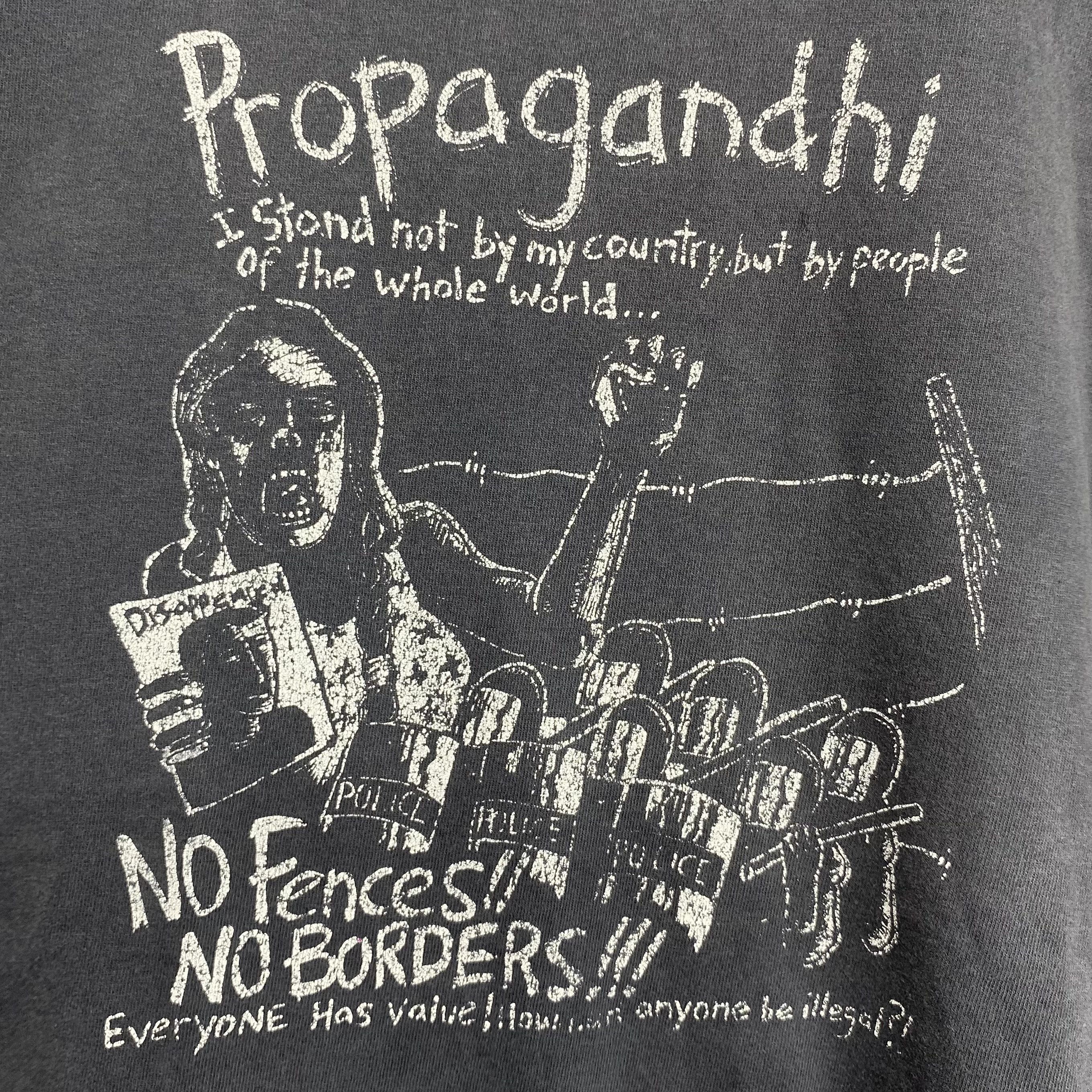 Band Tees PROPAGANDHI Fuck The Border Vintage 2000s Band Shirt Size US L / EU 52-54 / 3 - 2 Thumbnail