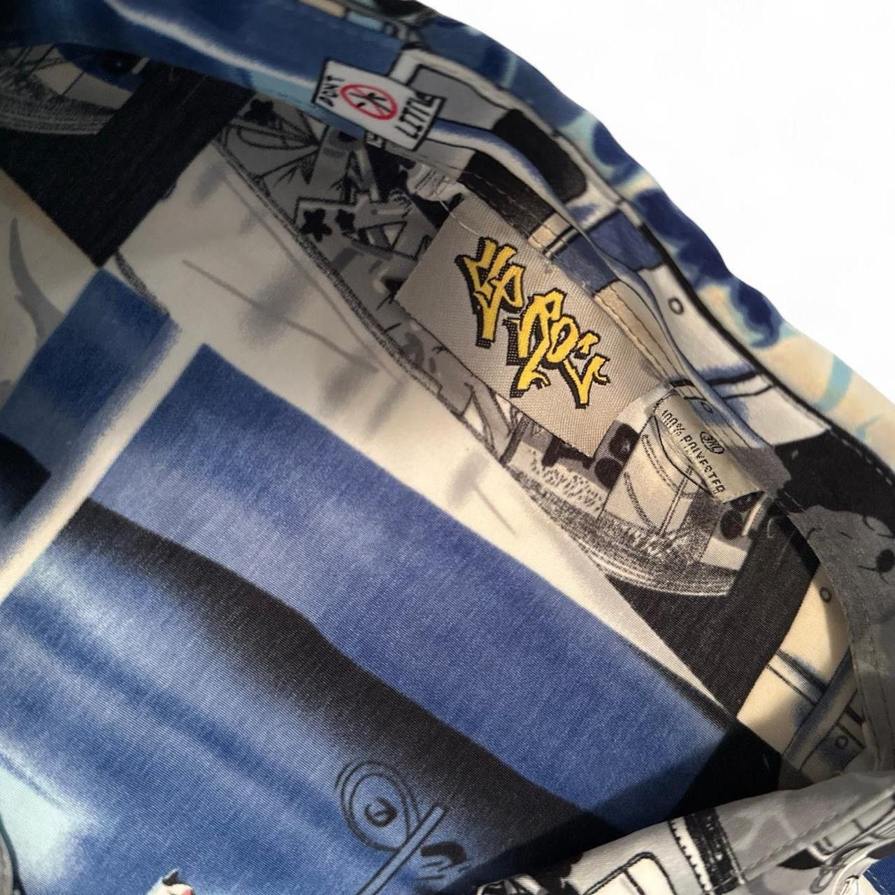Other Up Ros Graffiti Subway Print Button-Up Shirt (Size 3XL) Size US XXL / EU 58 / 5 - 3 Thumbnail