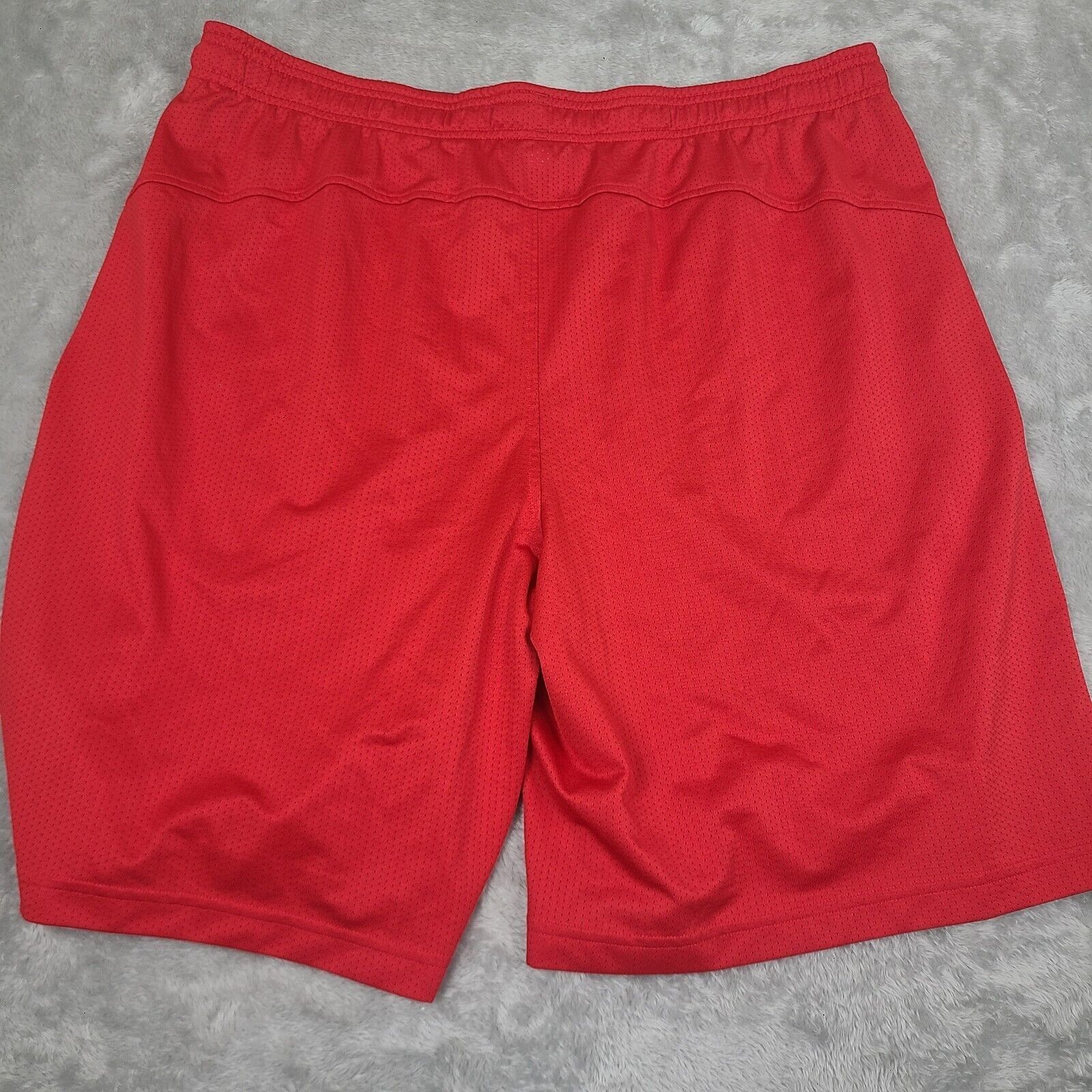 Under Armour Under Armour Shorts Mens 2XL Red Basketball Active Loose Gym Size US 38 / EU 54 - 9 Thumbnail