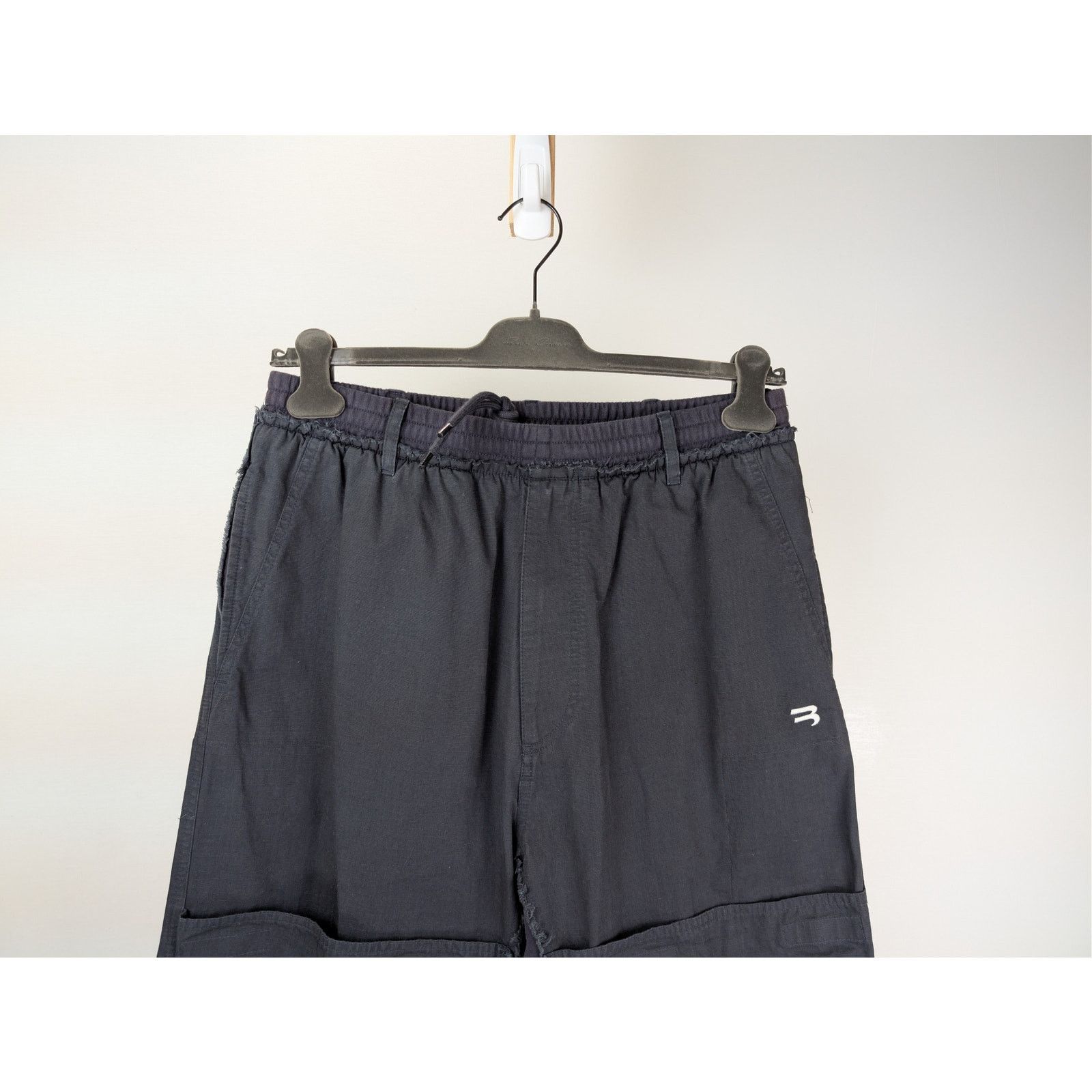 Balenciaga o1rshd1 Patched Hybrid Cargo Trackpants in dark navy Size US 30 / EU 46 - 3 Thumbnail