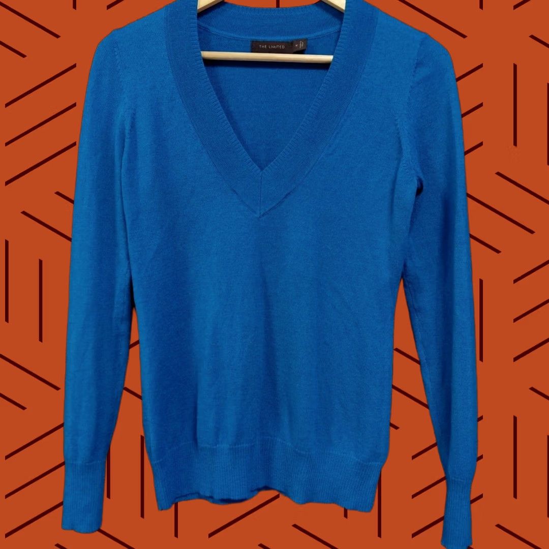 Vintage THE LIMITED Sweater Women Size M Blue Solid V-Neck Knit Merino Wool Blend Lightweight Pullover Long Sleeve Casual Workwear Size M / US 6-8 / IT 42-44 - 1 Thumbnail