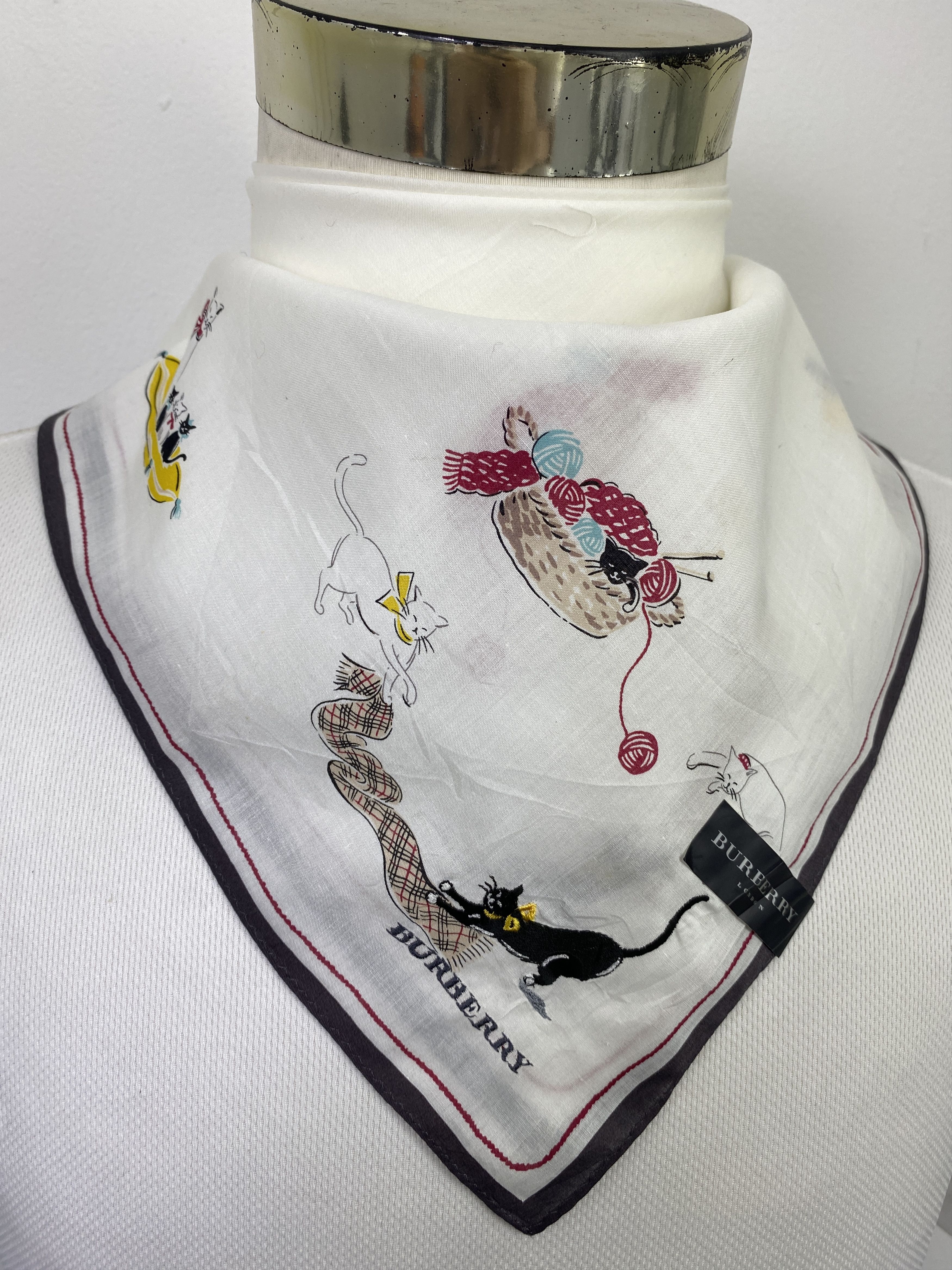 Burberry NWT Burberry Handkerchief / Neckerchief KT0195 Size ONE SIZE - 2 Thumbnail