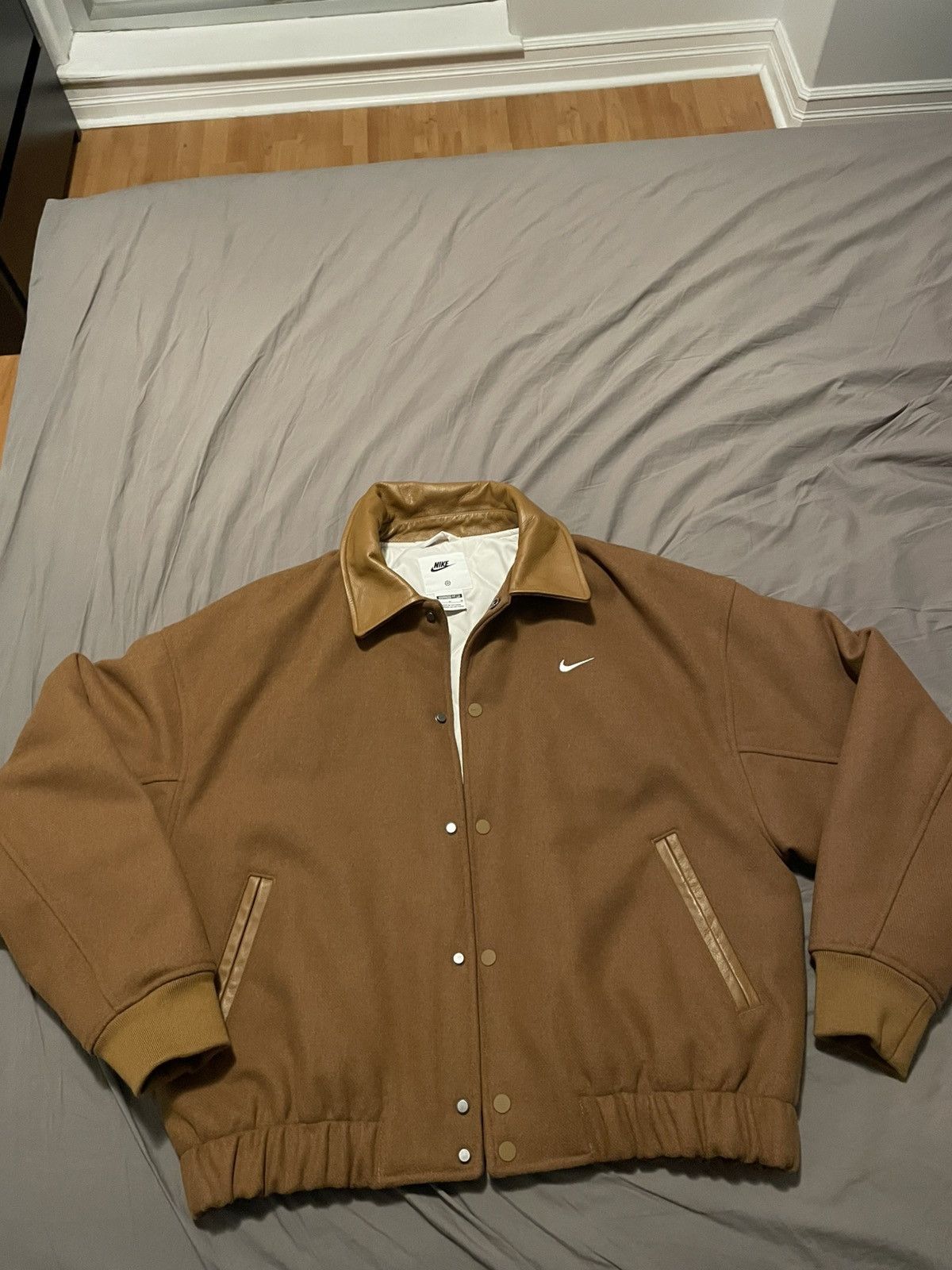 NIKE BROWN BOMBER NEVER WORN