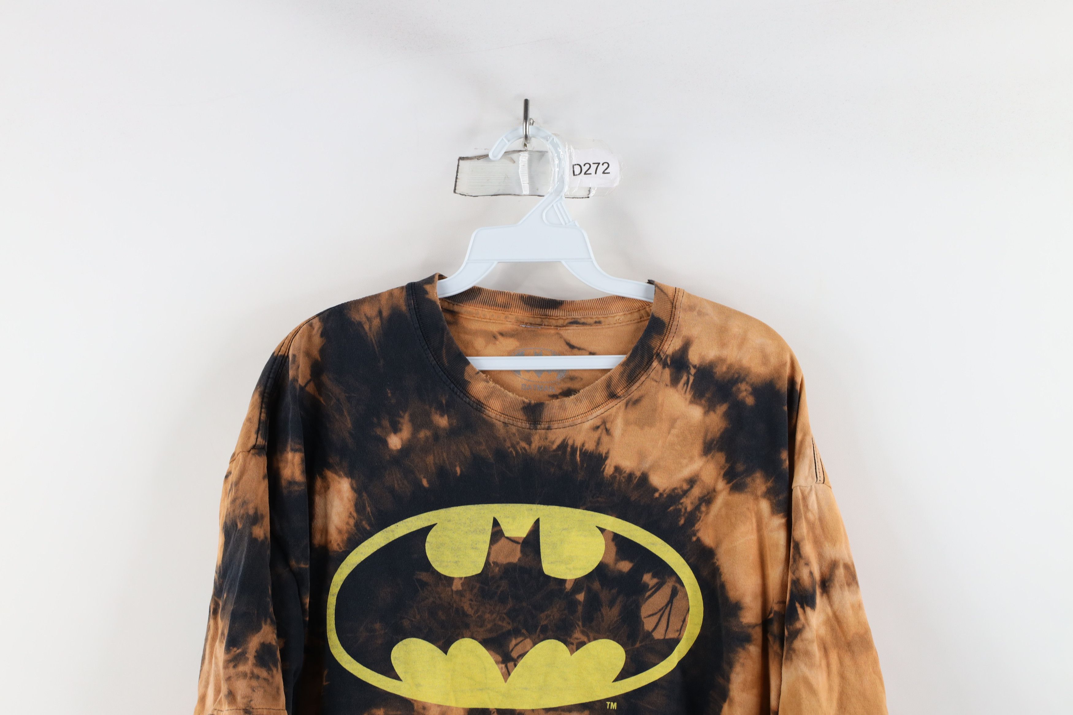 Vintage Vintage DC Comics Wash Batman Symbol Short Sleeve T-Shirt Size US XL / EU 56 / 4 - 2 Thumbnail