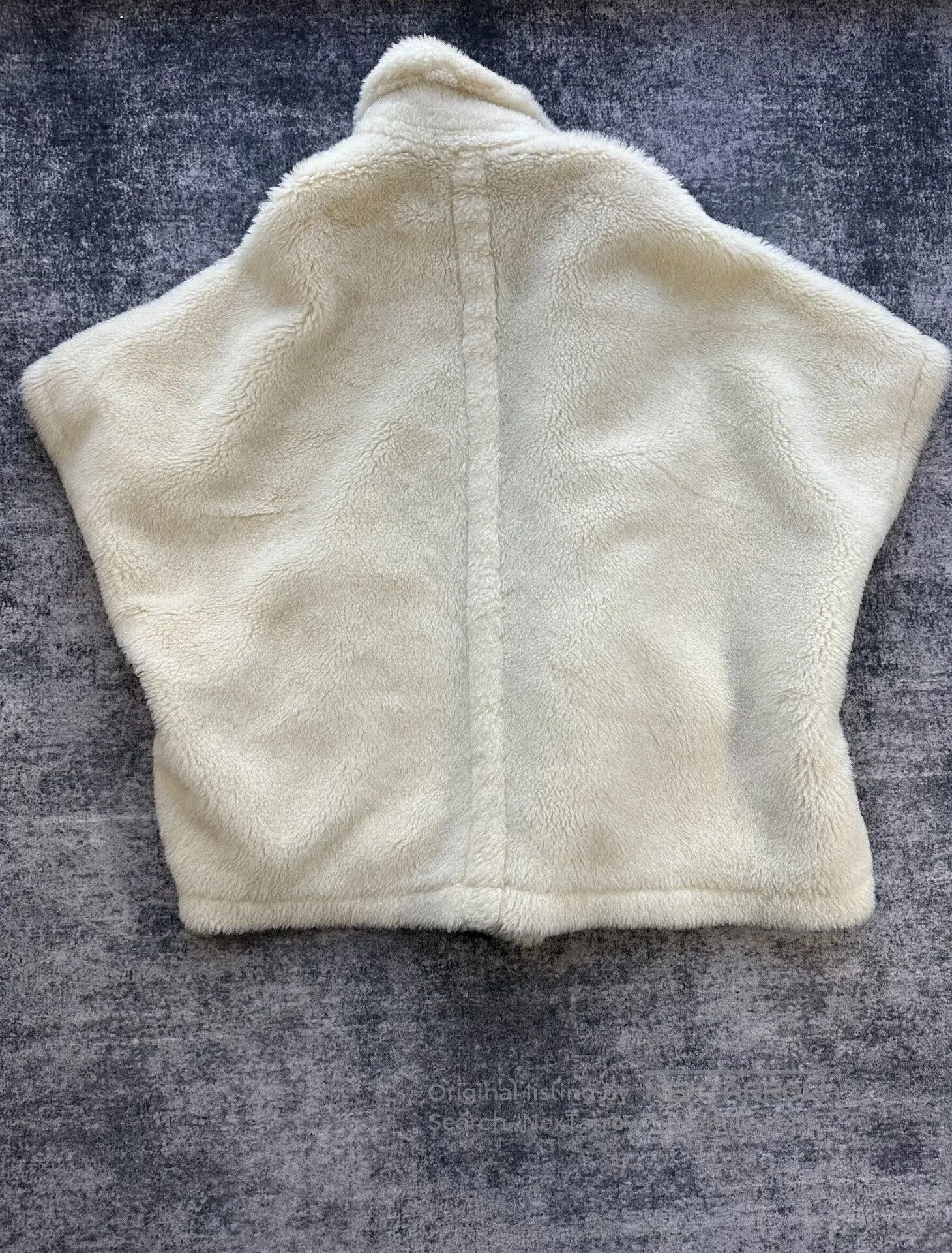 Max Mara MaxMara White Teddy Cape Cloak. Size XXS / US 00 / IT 34 - 2 Thumbnail