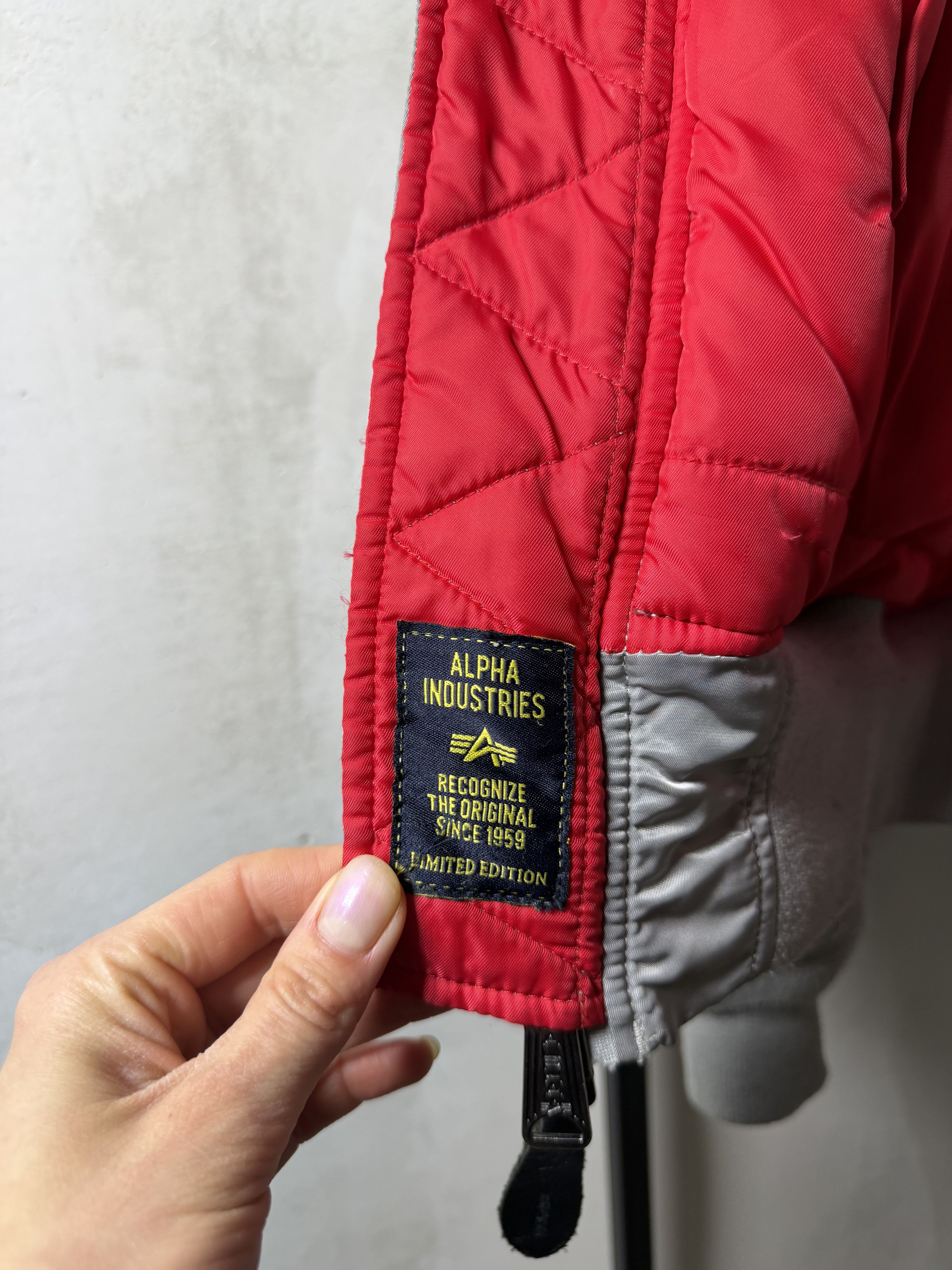 Alpha Industries Alpha Industries Reversible Flight Jacket in Vintage Gray Size US M / EU 48-50 / 2 - 11 Thumbnail