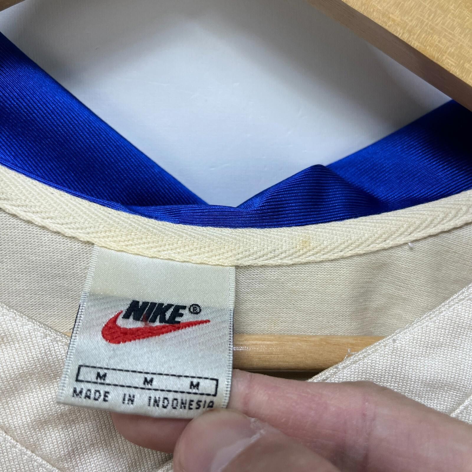 Nike Vintage 90s Nike Big Swoosh Basketball Shirt Medium Size US M / EU 48-50 / 2 - 8 Thumbnail