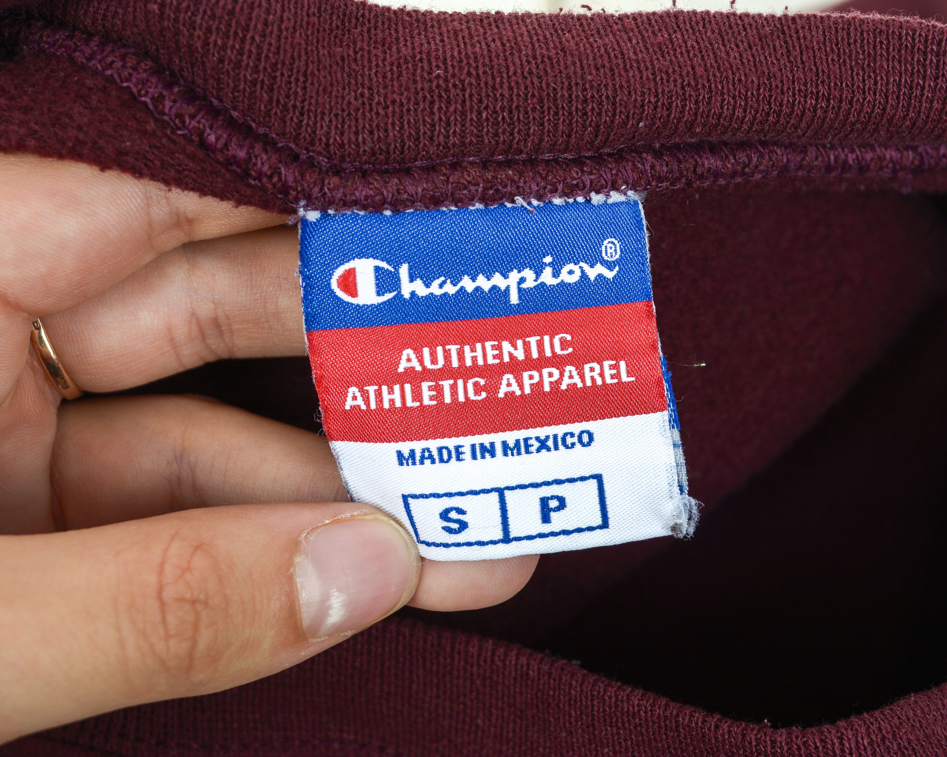 Champion × Vintage Men S Sweatshirt Jumper Pullover Streetwear Burgundy Sweater Size US S / EU 44-46 / 1 - 9 Thumbnail