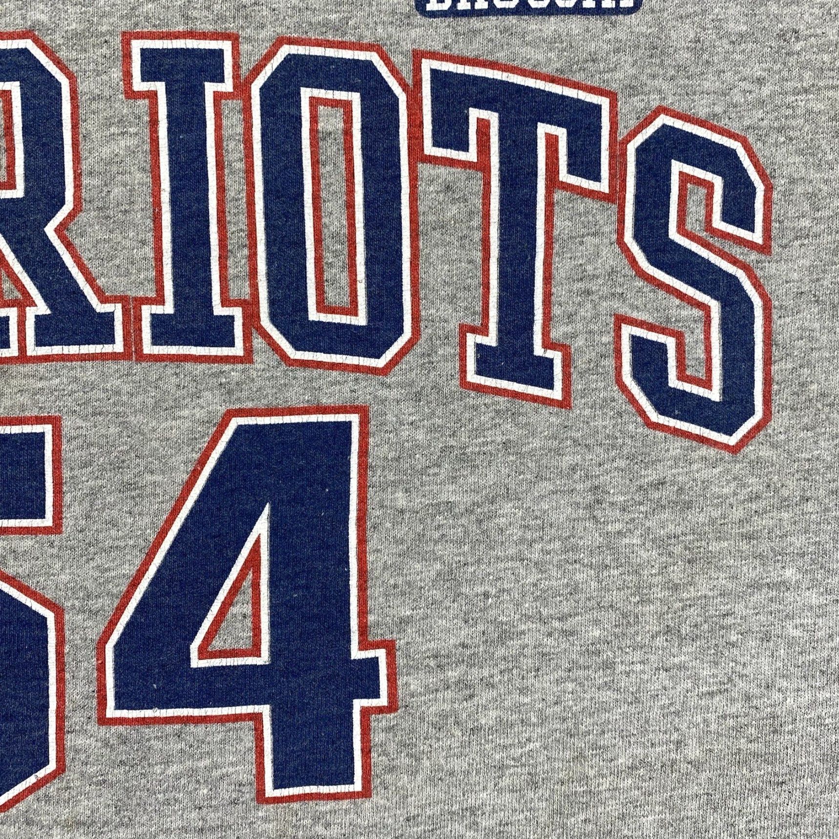 NFL VINTAGE New England Patriots T-Shirt Unisex Adult L Gray Graphic Print 90s Y2K NFL Teddy Bruschi Patriots Mens Womens Size US L / EU 52-54 / 3 - 5 Thumbnail