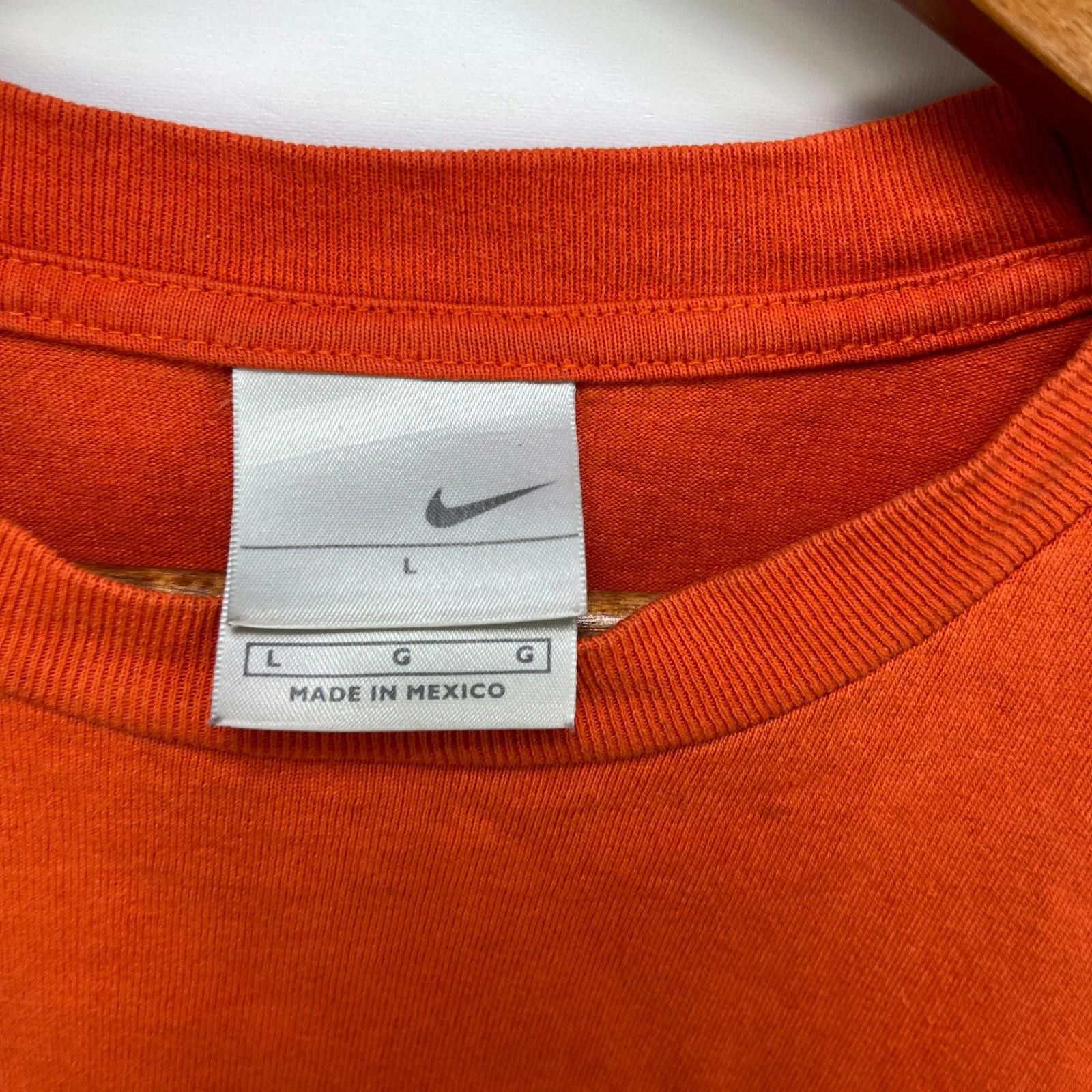 Nike Vintage Nike Swoosh Mini Y2K T-Shirt Orange Large Size US L / EU 52-54 / 3 - 4 Thumbnail