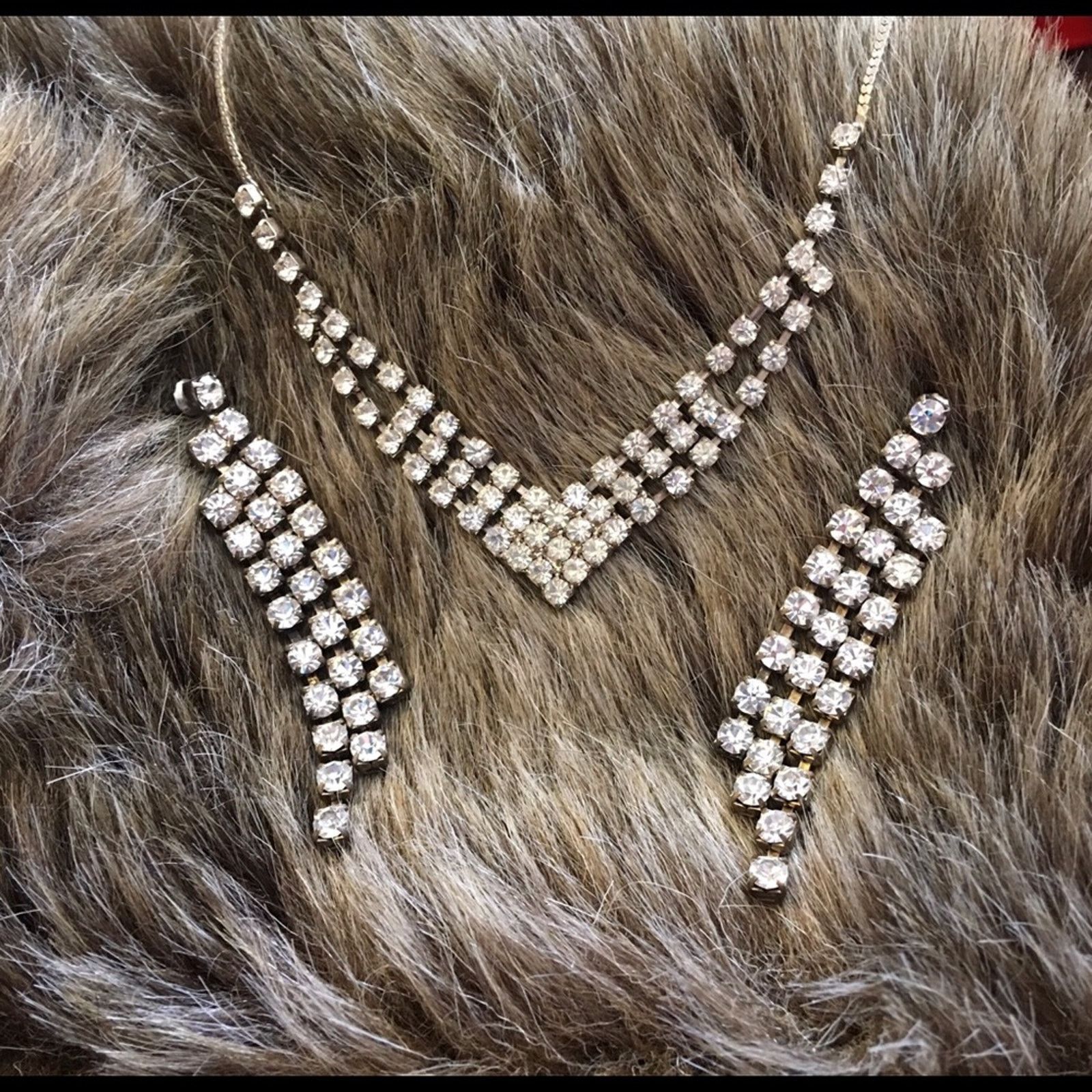 Vintage Vintage rhinestone necklace and earring set Size ONE SIZE - 1 Thumbnail