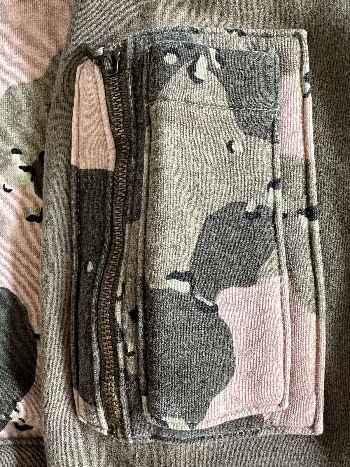 20471120 2000's Nouvelle Route Randonnee camo sweatshirt Size US M / EU 48-50 / 2 - 12 Thumbnail