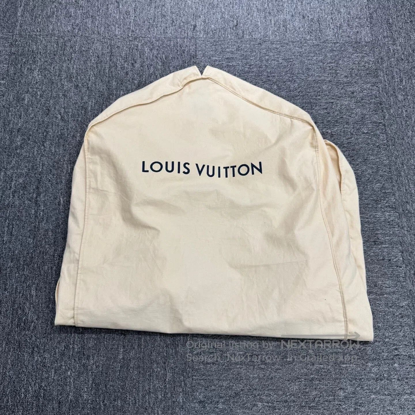 Louis Vuitton louis vuitton navy cashmere suit jacket. Size US L / EU 52-54 / 3 - 6 Thumbnail