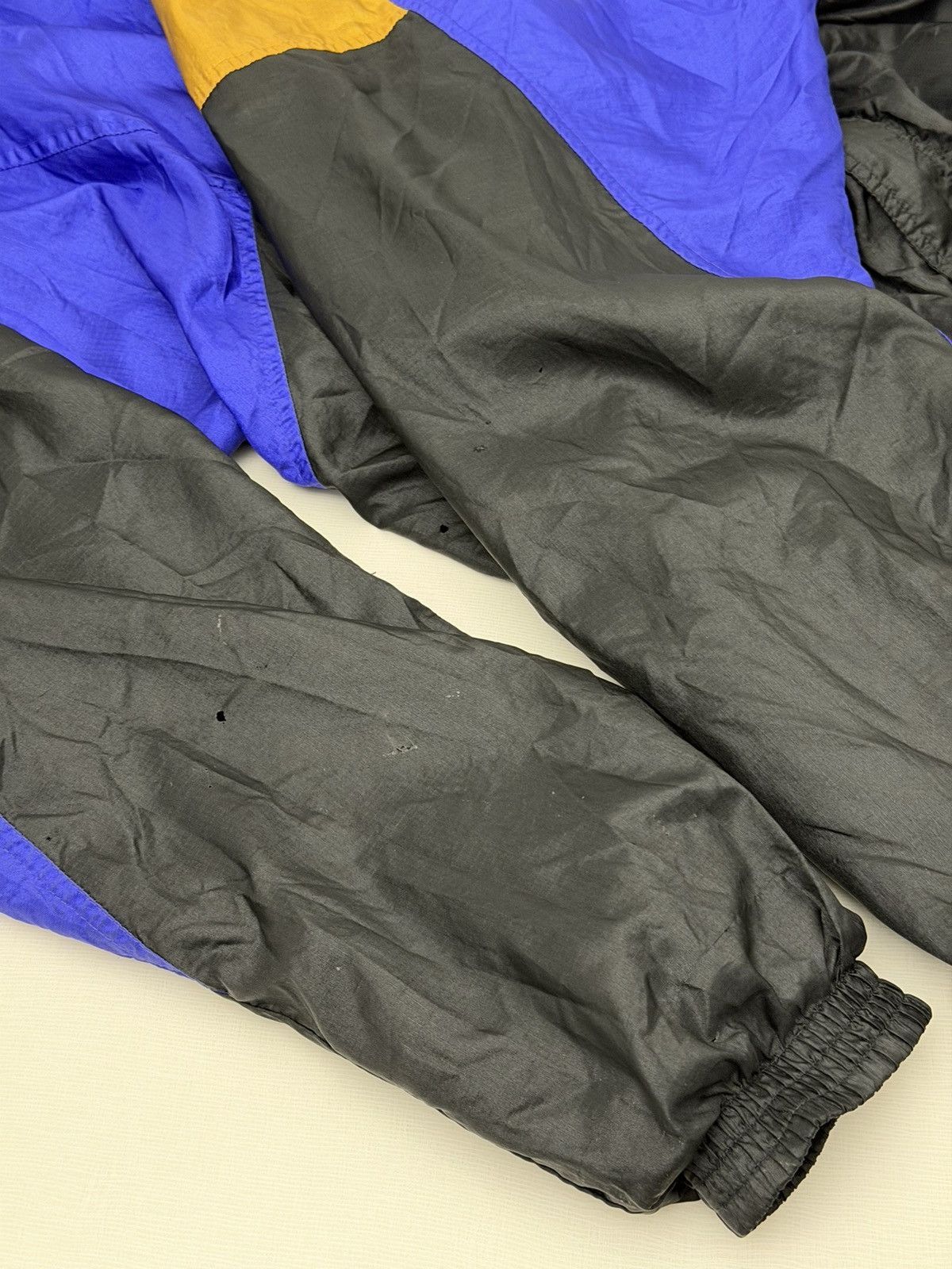 Nike Vintage 90s Nike Cross Training Windbreaker Jacket Size L-XL Size US XL / EU 56 / 4 - 6 Thumbnail