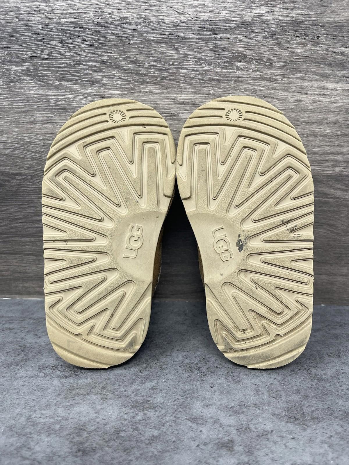 Ugg UGG Tasman Slippers Kids Size 9 Toddler Slip On Size US 9 / EU 42 - 8 Thumbnail