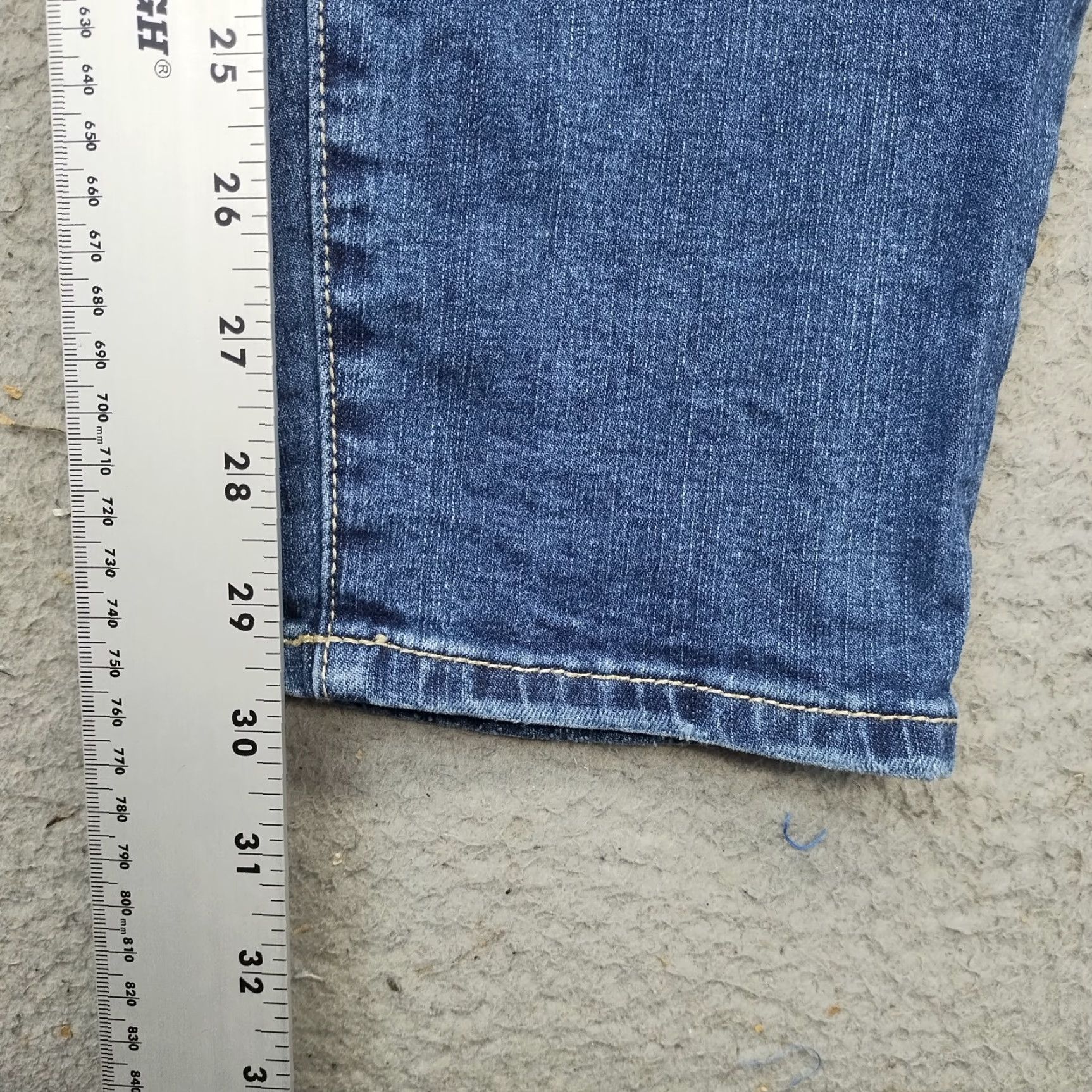 Torrid Torrid Skinny Jeans Women Size 16 Blue Denim 5-Pocket Design We Swear By The Fit Womens 16 Blue Denim Jeans Skinny 5-Pocket Design Torrid Size 38" / US 16 / IT 52 - 4 Thumbnail